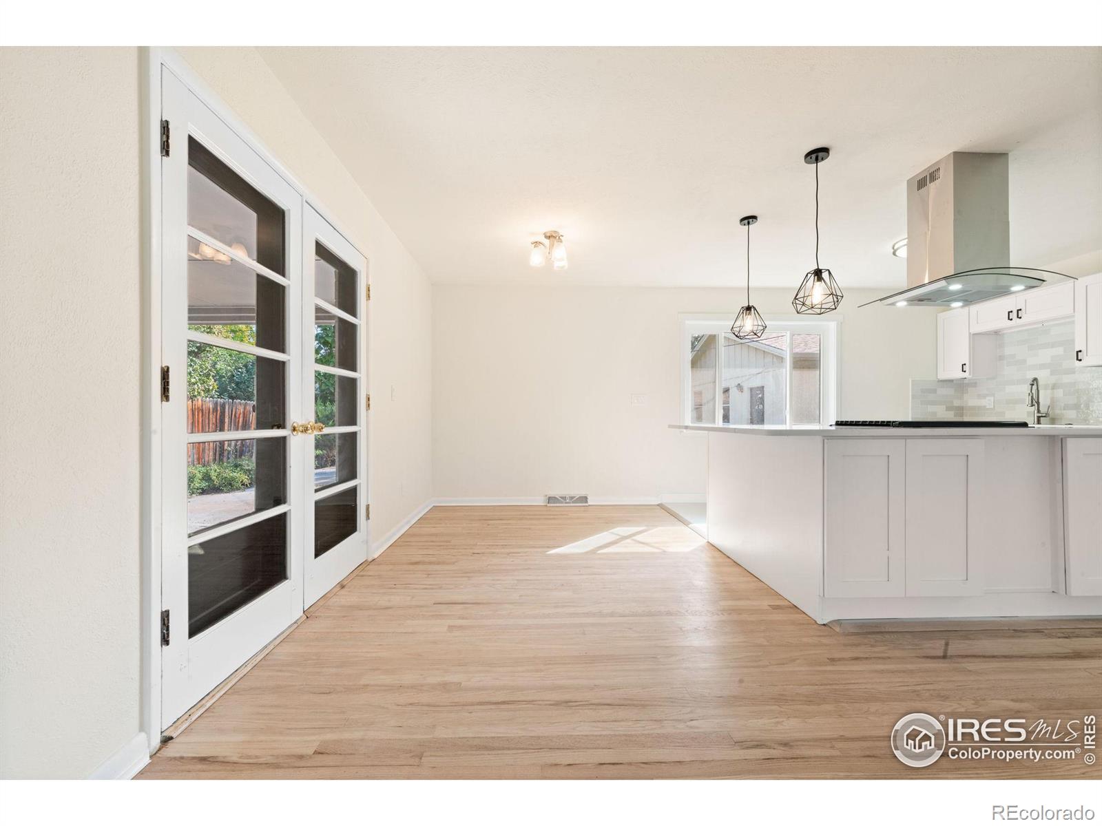 MLS Image #3 for 694 s ivy way,denver, Colorado