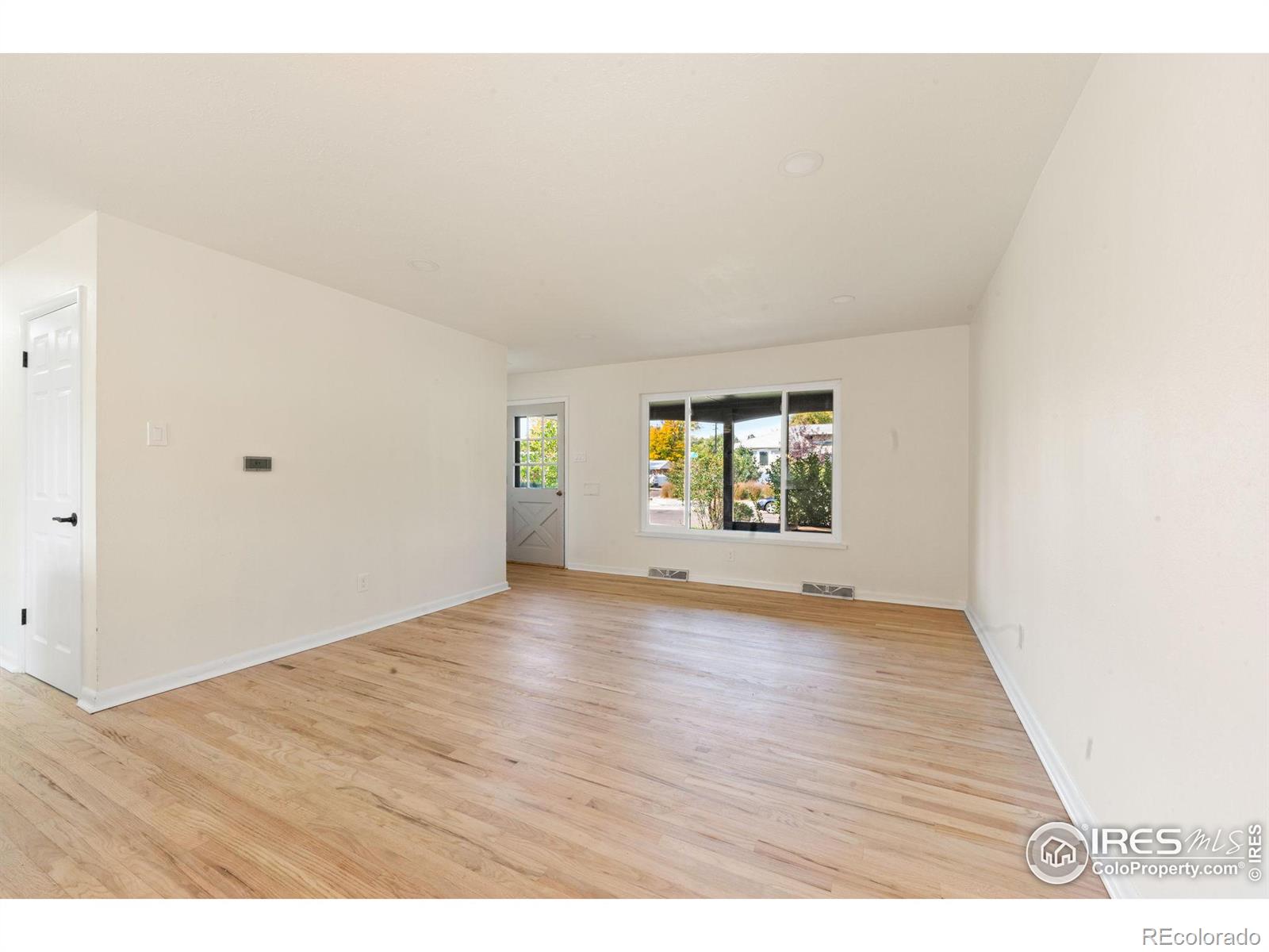 MLS Image #5 for 694 s ivy way,denver, Colorado