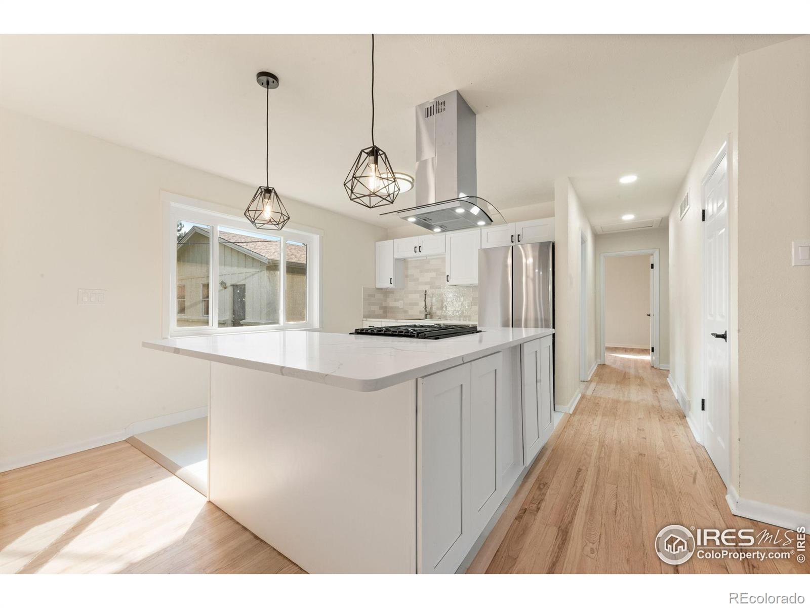 MLS Image #7 for 694 s ivy way,denver, Colorado
