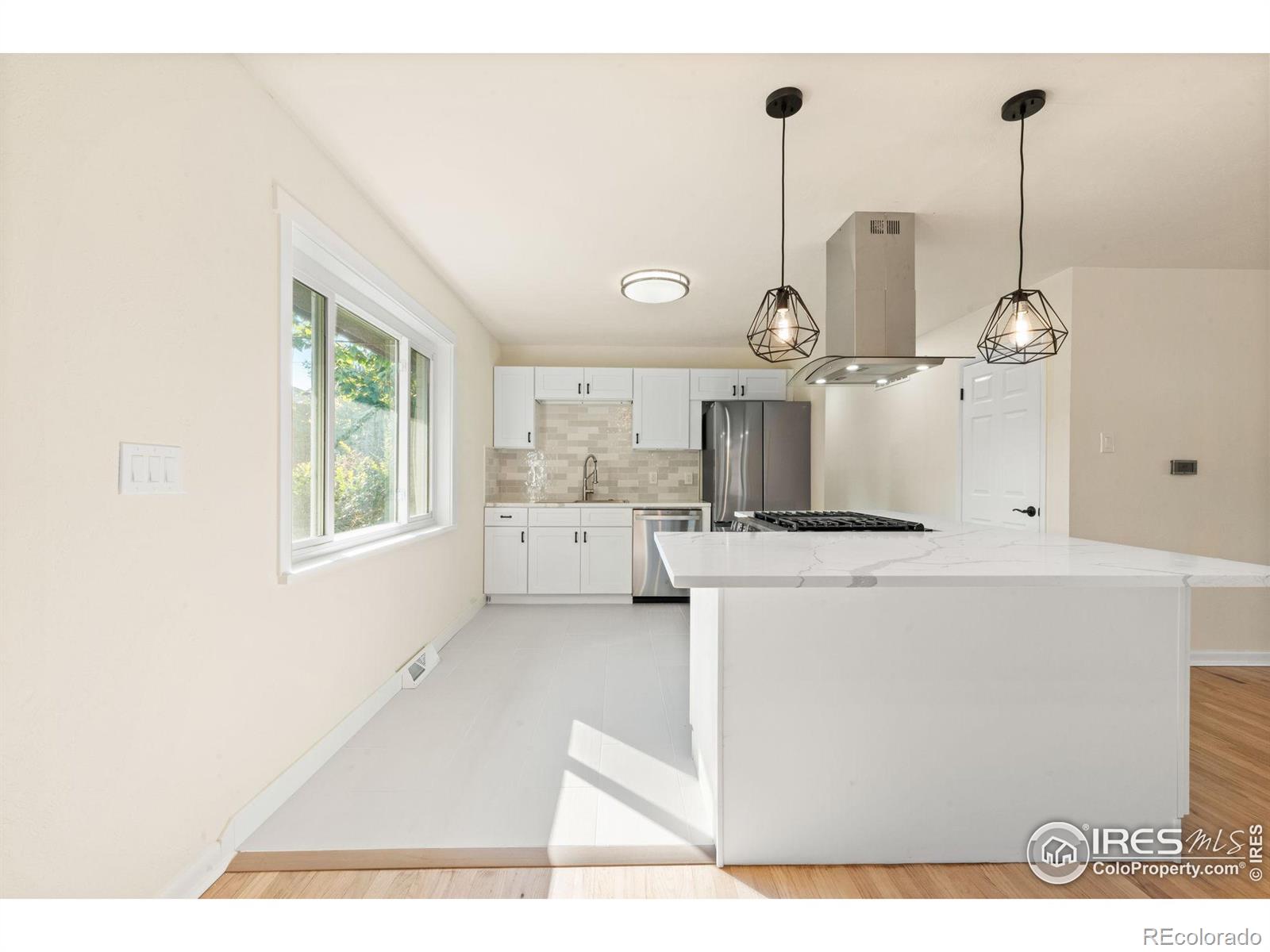 MLS Image #8 for 694 s ivy way,denver, Colorado