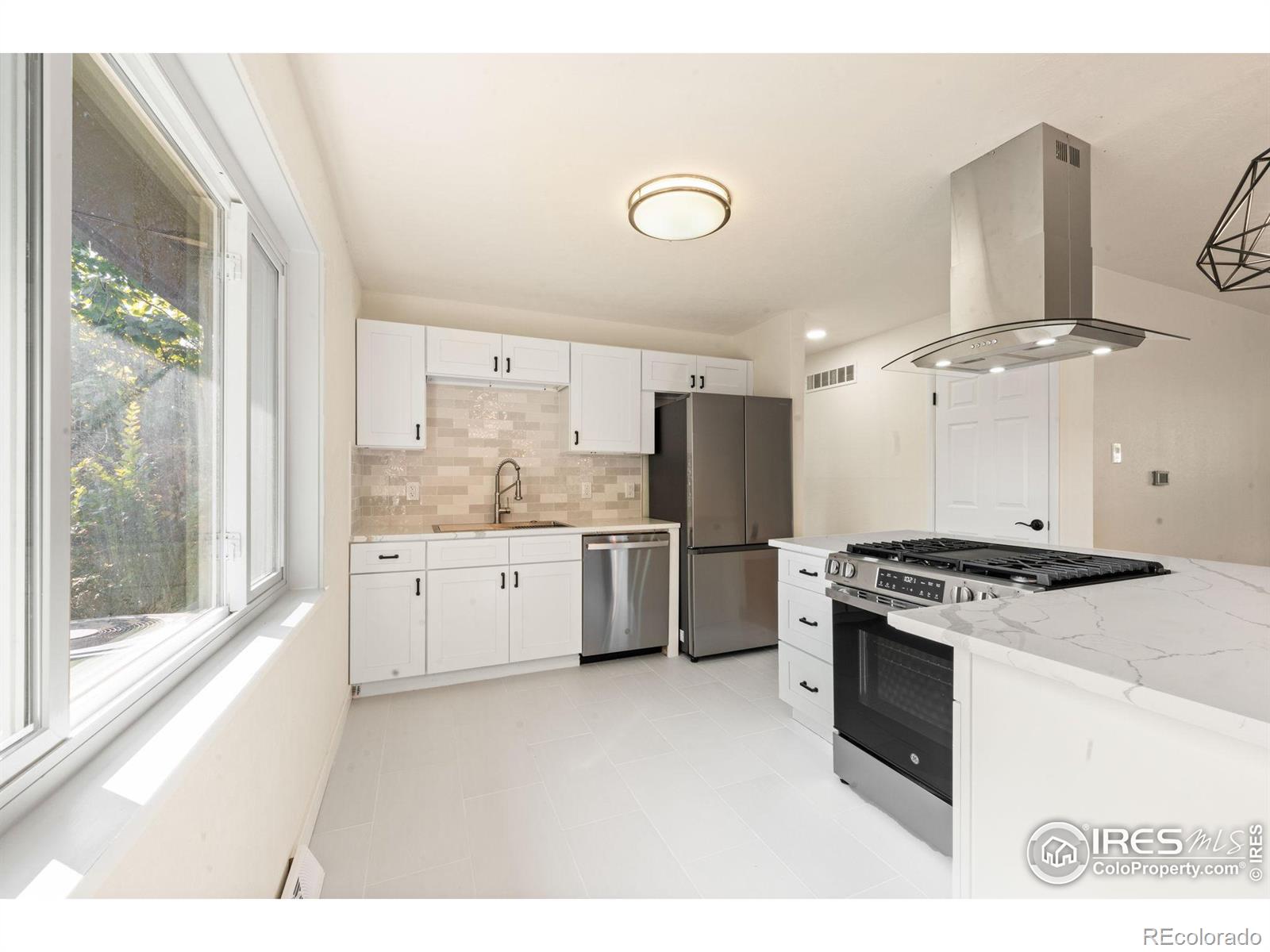 MLS Image #9 for 694 s ivy way,denver, Colorado