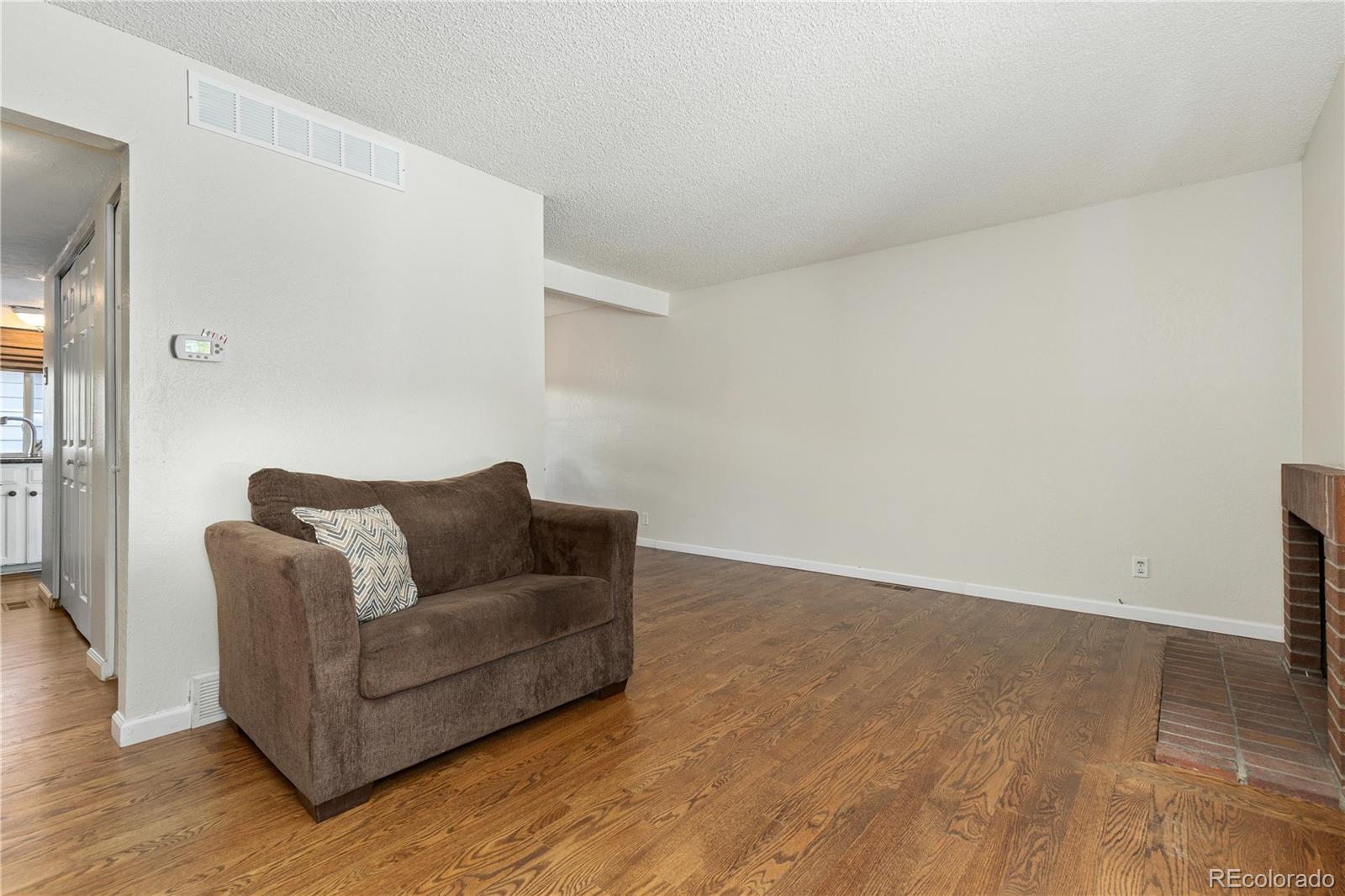 MLS Image #4 for 3695 s kittredge street,aurora, Colorado