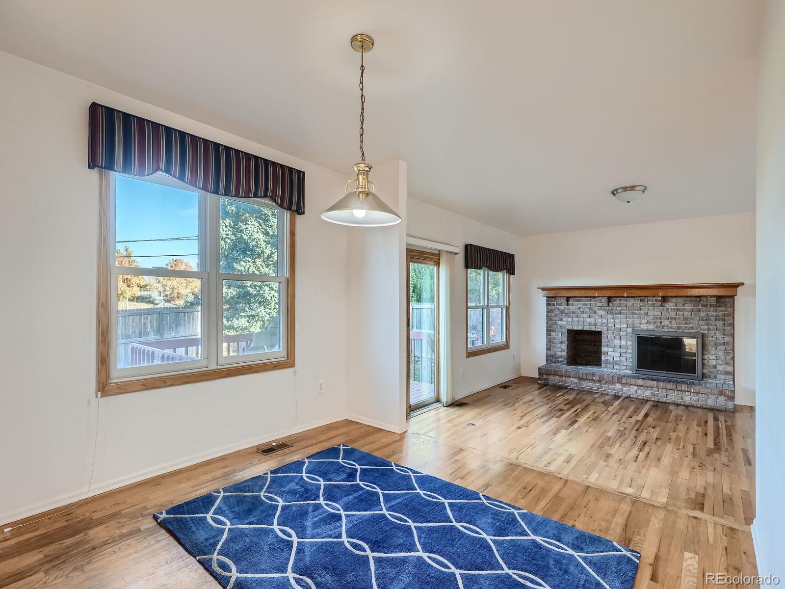 MLS Image #12 for 3302 s tulare circle,denver, Colorado