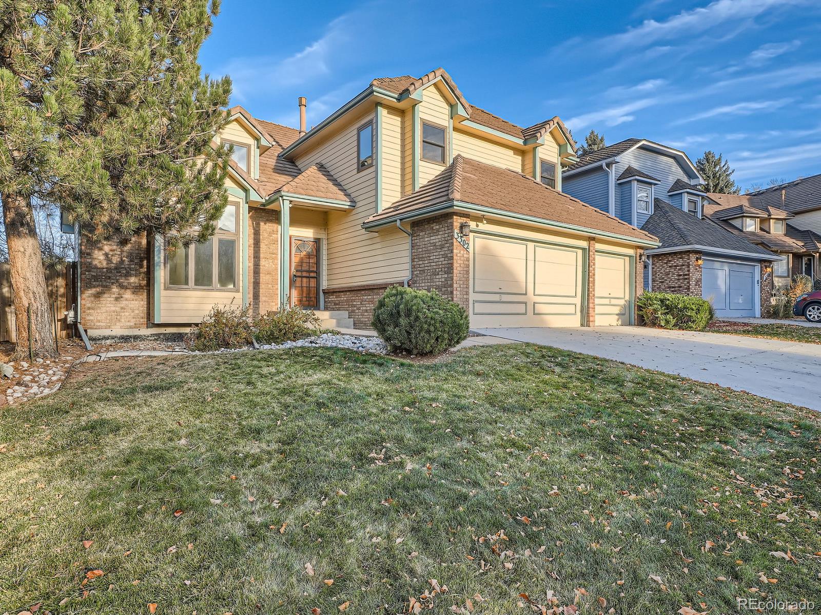 MLS Image #2 for 3302 s tulare circle,denver, Colorado