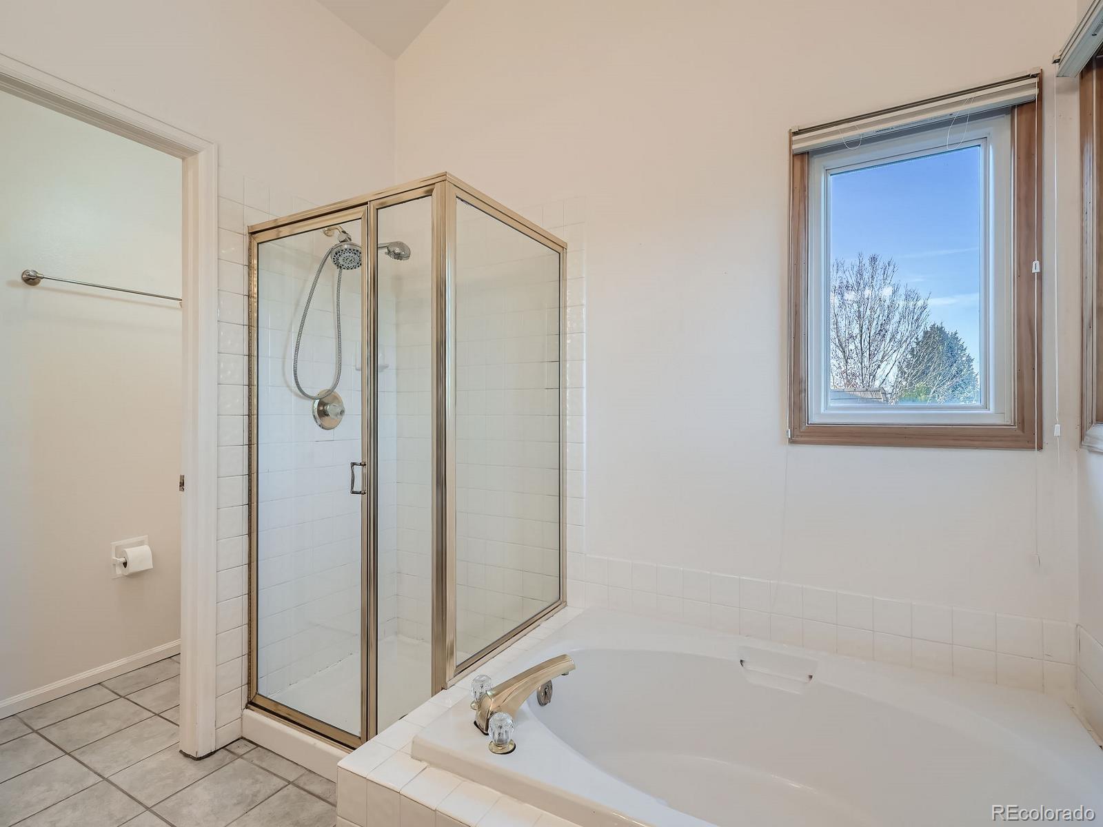 MLS Image #23 for 3302 s tulare circle,denver, Colorado