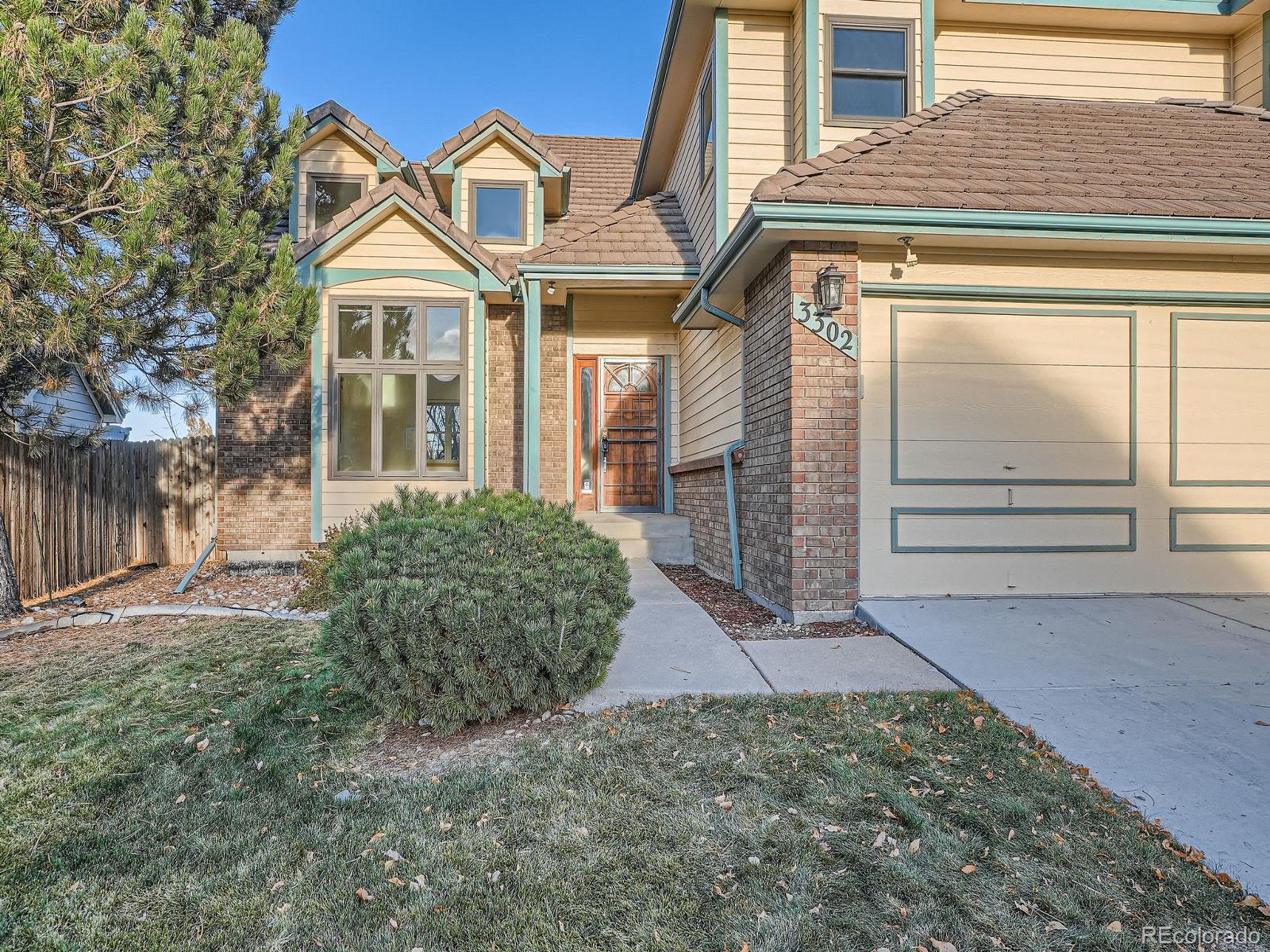 MLS Image #3 for 3302 s tulare circle,denver, Colorado