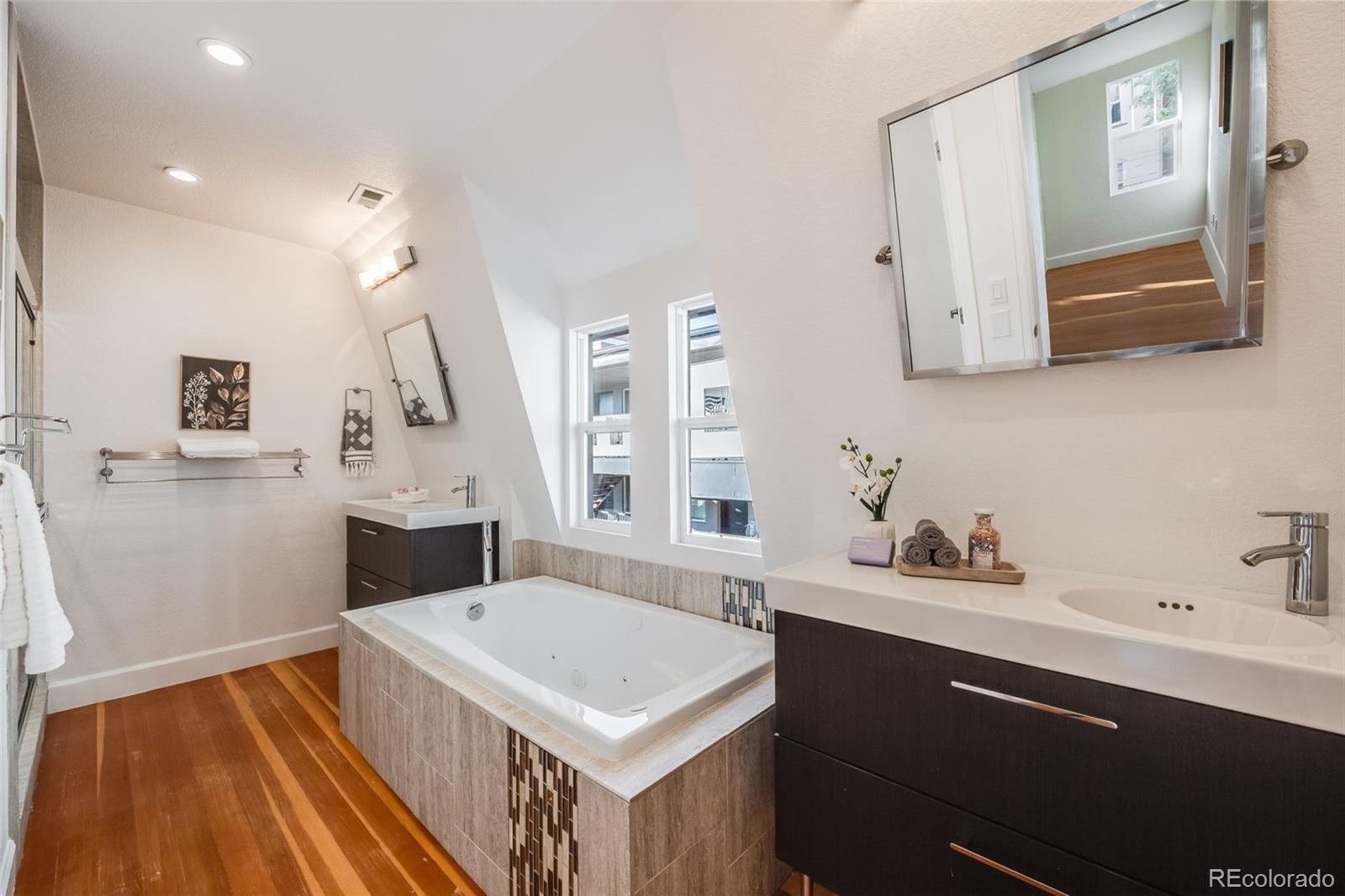 MLS Image #21 for 544 n logan street,denver, Colorado
