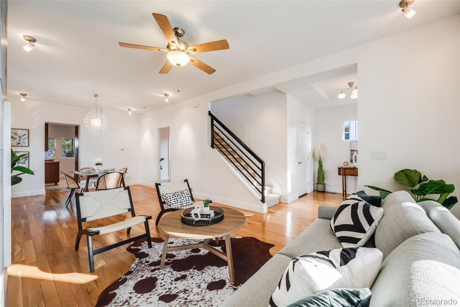 MLS Image #4 for 544 n logan street,denver, Colorado