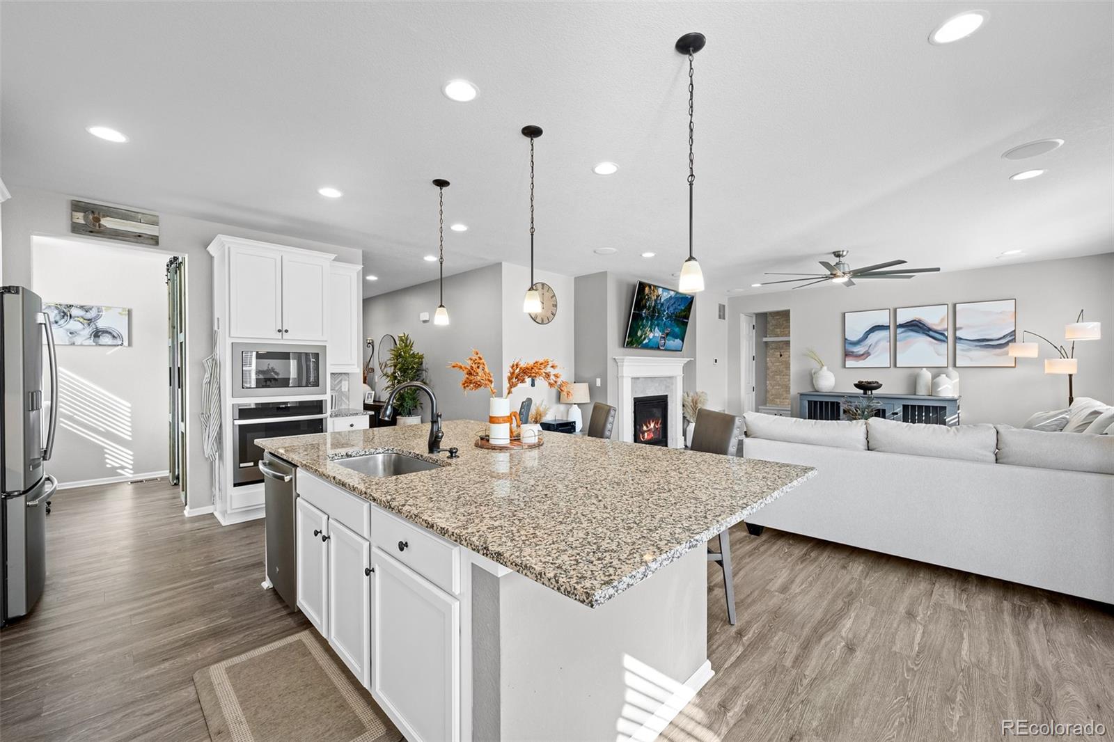 MLS Image #7 for 9846  uravan street,commerce city, Colorado