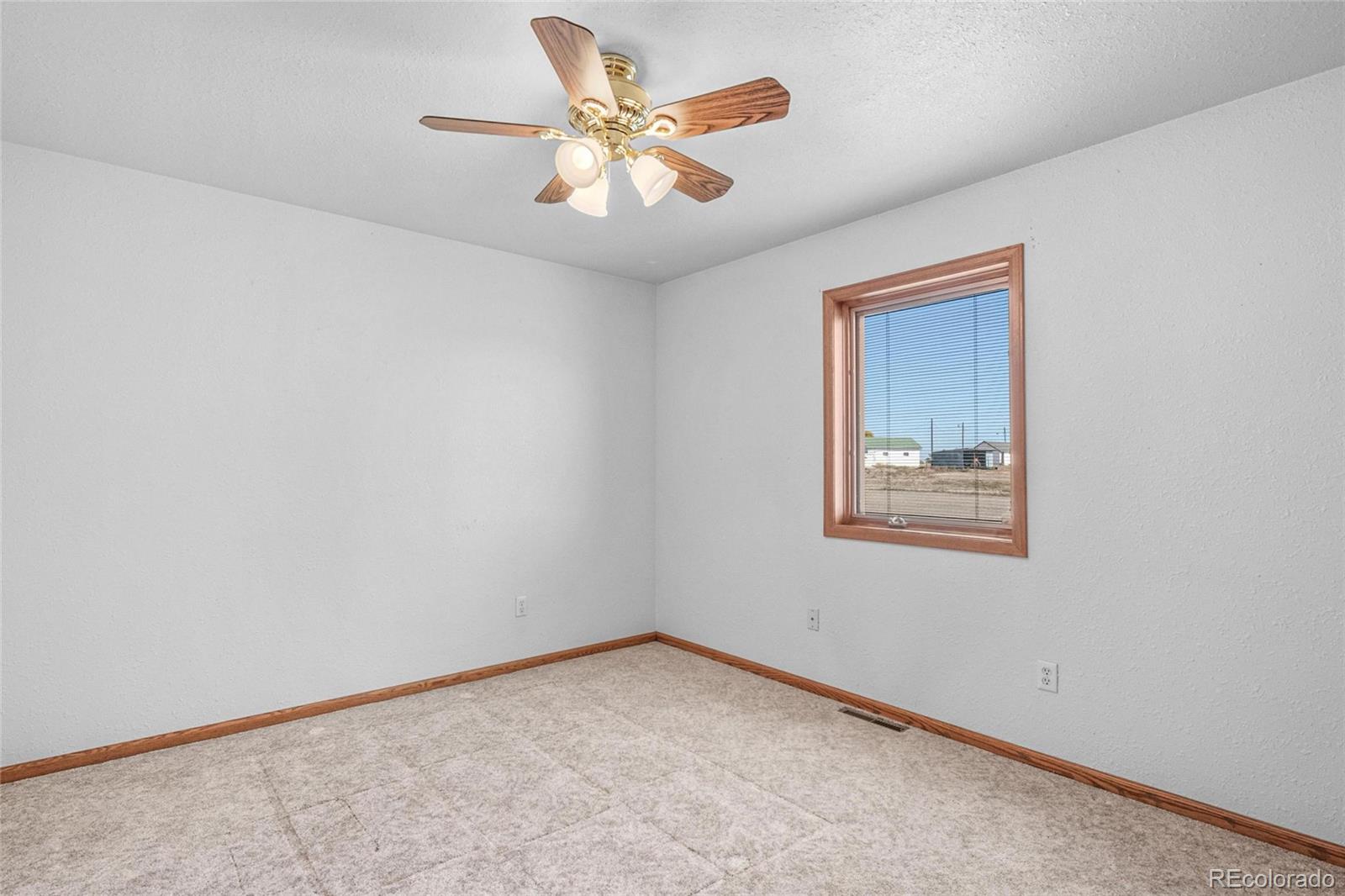 MLS Image #20 for 55  cook court,hudson, Colorado