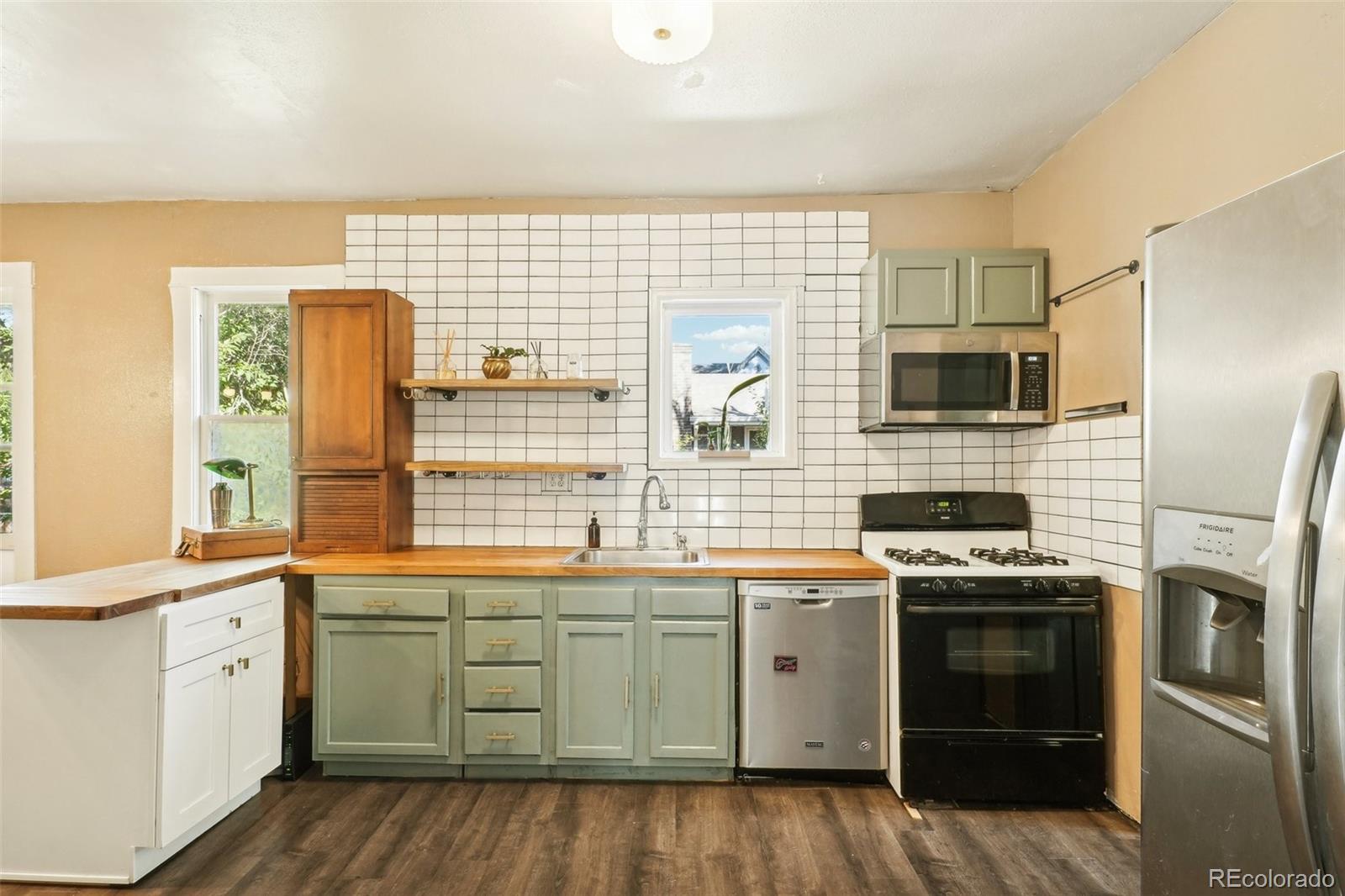 MLS Image #14 for 3930  sheridan boulevard,denver, Colorado