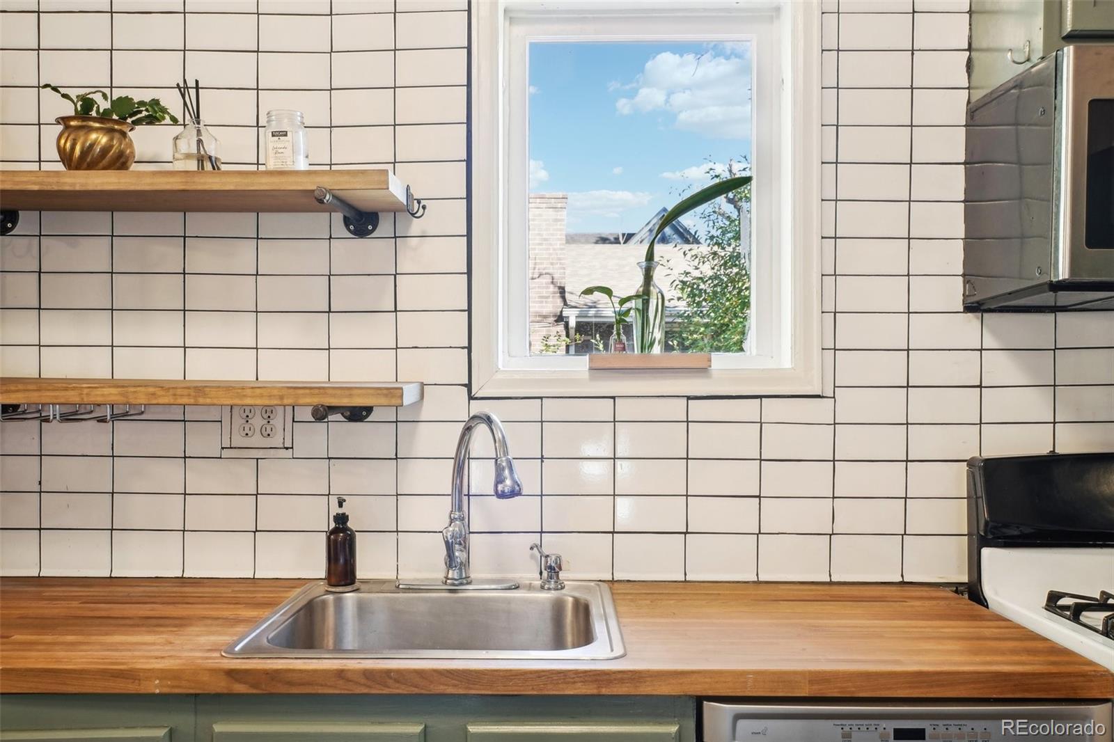 MLS Image #15 for 3930  sheridan boulevard,denver, Colorado