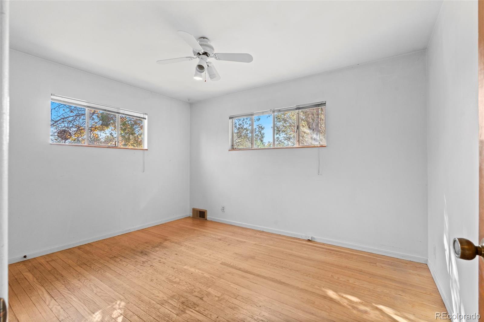 MLS Image #20 for 1150 s taos way,denver, Colorado