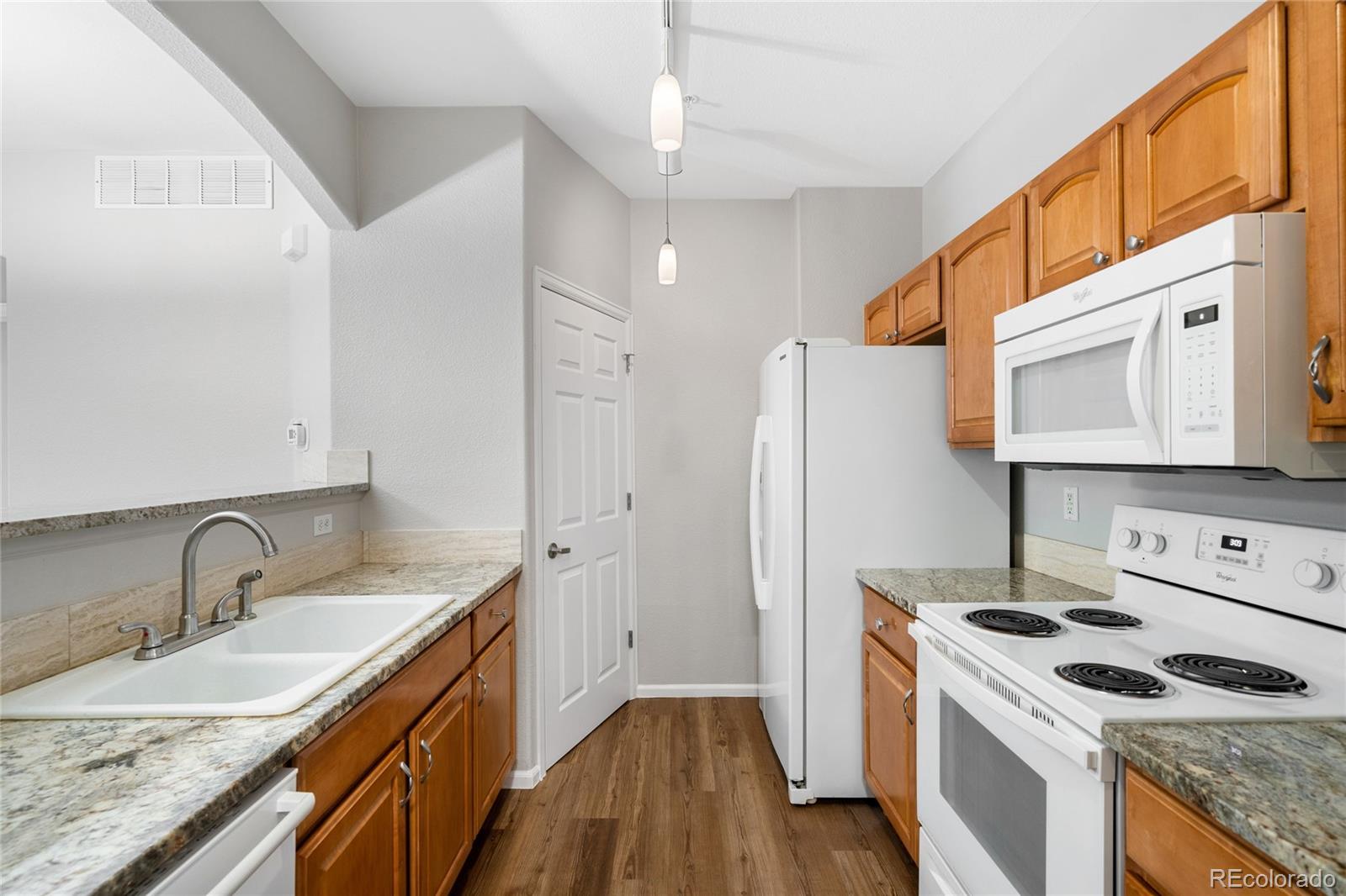 MLS Image #6 for 5255  memphis street,denver, Colorado