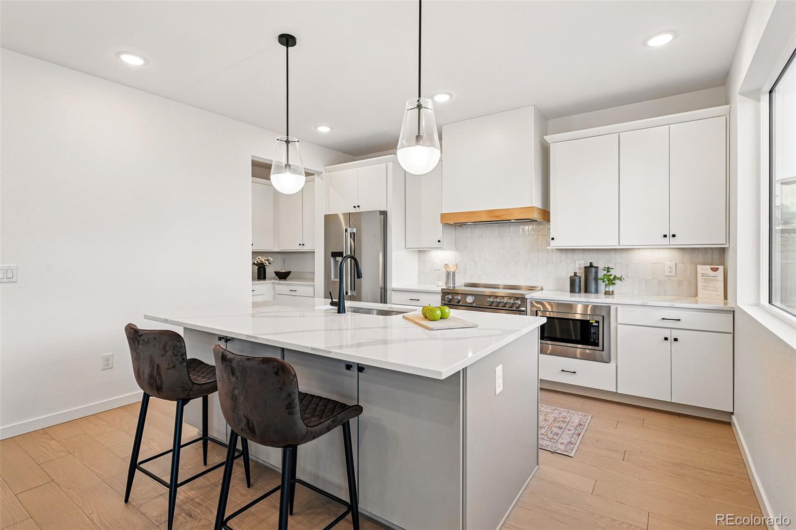 MLS Image #17 for 972  arapahoe circle,louisville, Colorado