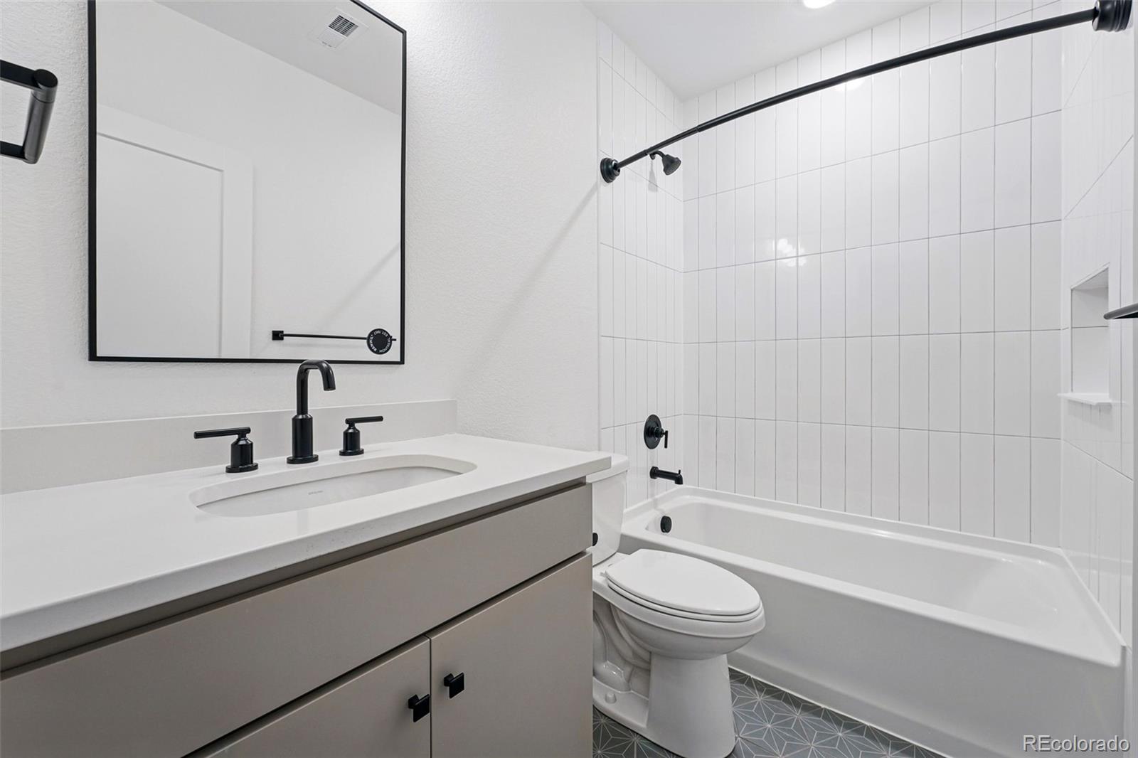 MLS Image #46 for 972  arapahoe circle,louisville, Colorado