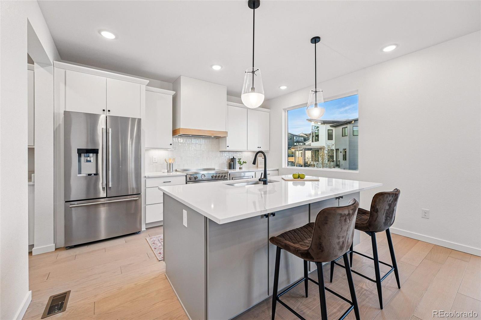 MLS Image #9 for 972  arapahoe circle,louisville, Colorado
