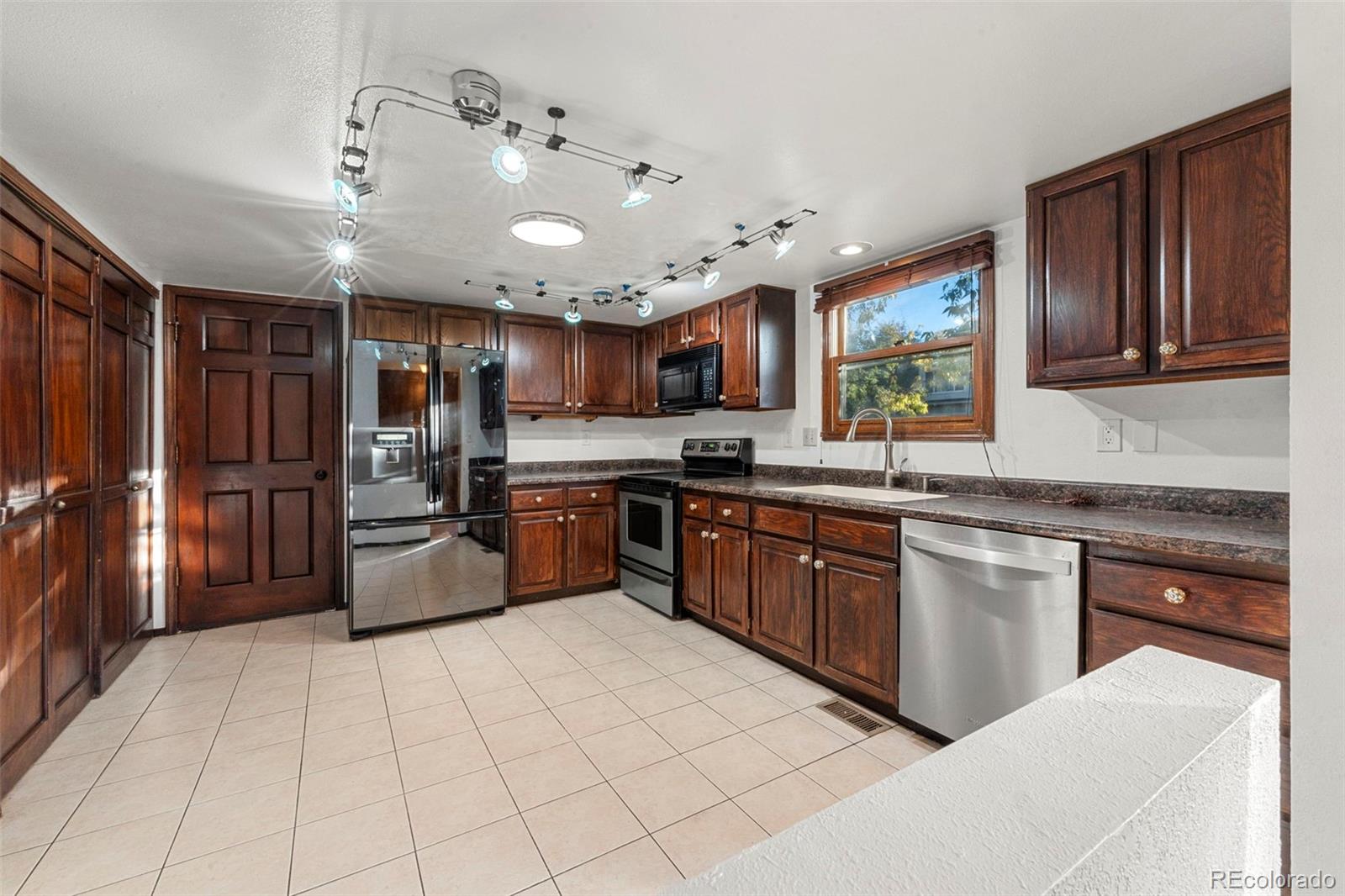 MLS Image #4 for 16776 e hialeah avenue,centennial, Colorado