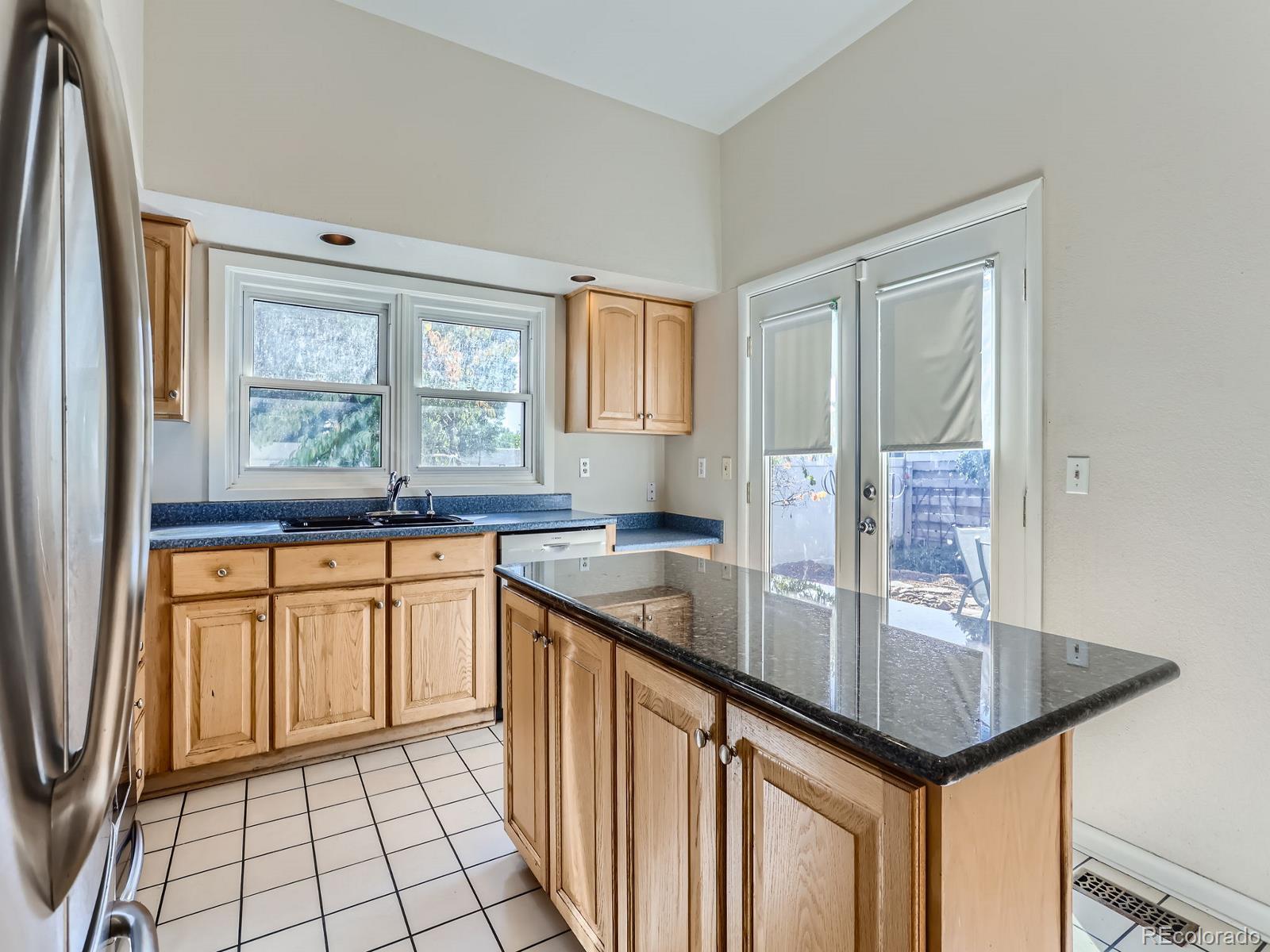 MLS Image #9 for 2275 s yosemite circle ,denver, Colorado