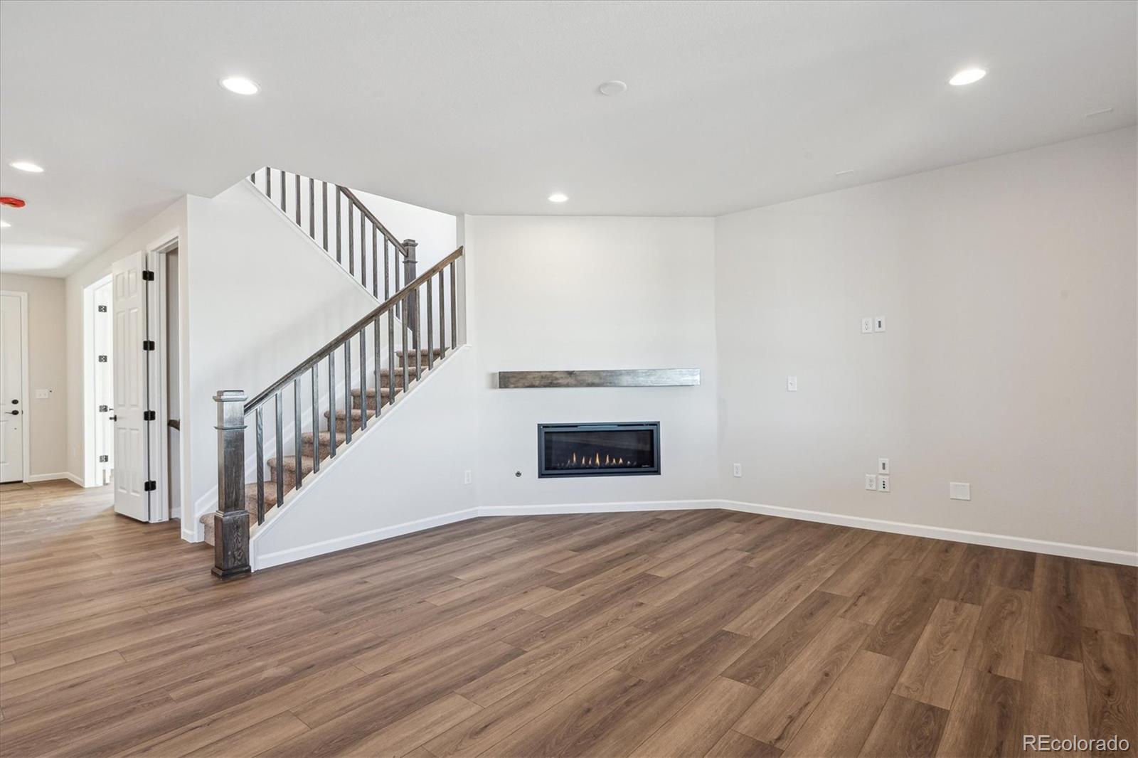 MLS Image #5 for 7375 s waterloo way,aurora, Colorado