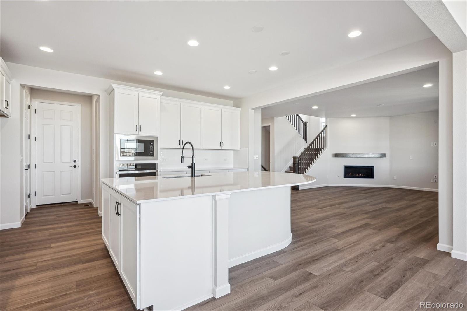 MLS Image #9 for 7375 s waterloo way,aurora, Colorado