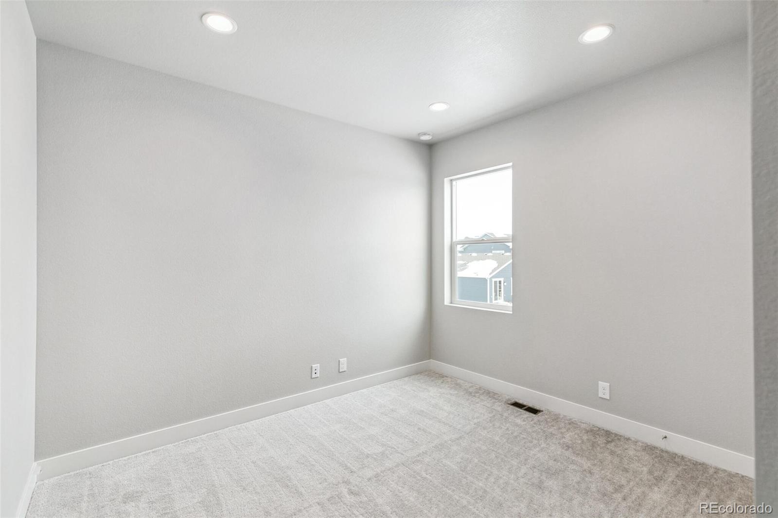 MLS Image #16 for 21025 e 61st drive,aurora, Colorado