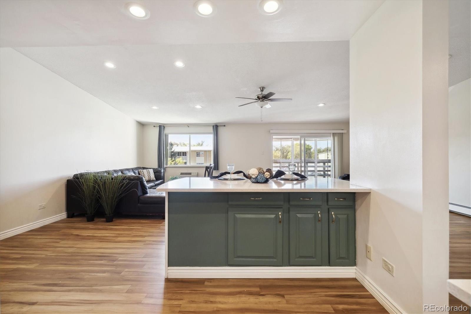 MLS Image #10 for 700 s alton way,denver, Colorado