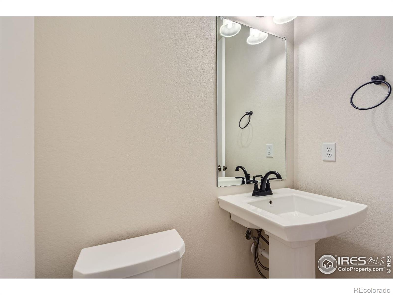 MLS Image #10 for 2121  autumn moon drive,windsor, Colorado