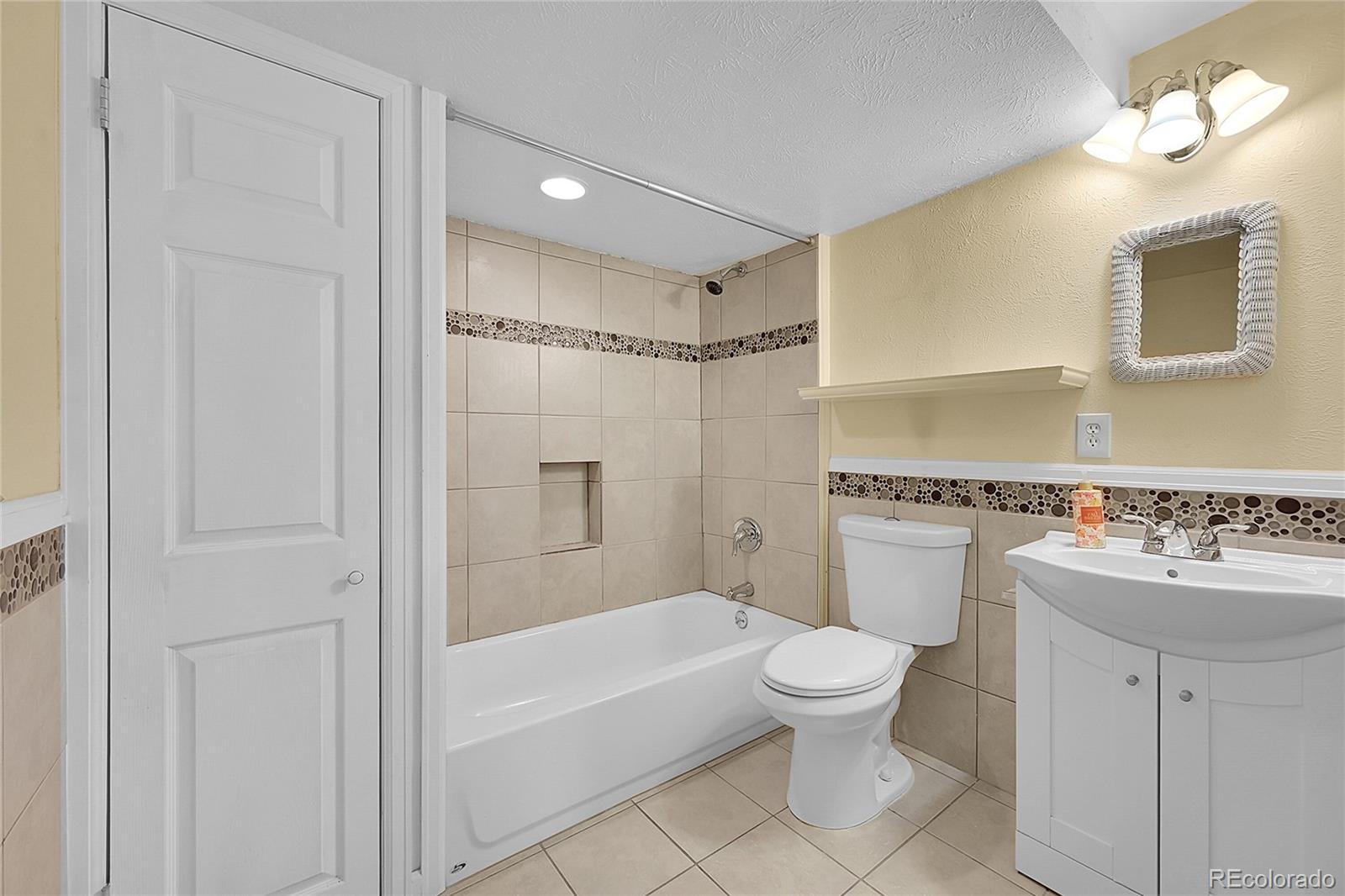 MLS Image #20 for 18069 e loyola drive,aurora, Colorado