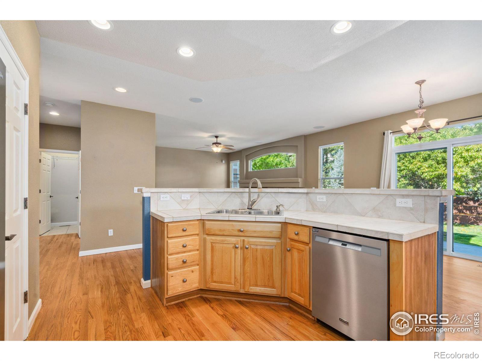 MLS Image #10 for 3902  big dipper drive,fort collins, Colorado