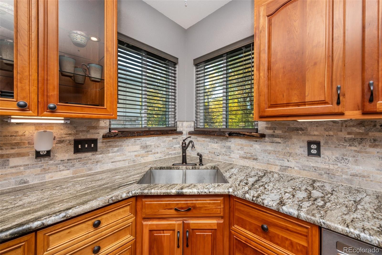 MLS Image #15 for 2701  falcon drive,longmont, Colorado