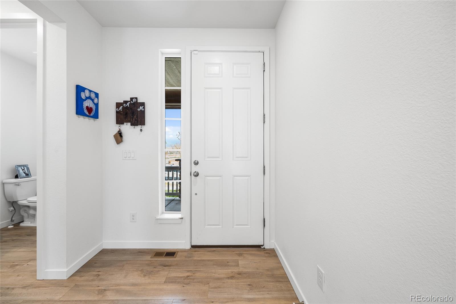 MLS Image #4 for 807 s flat rock way,aurora, Colorado