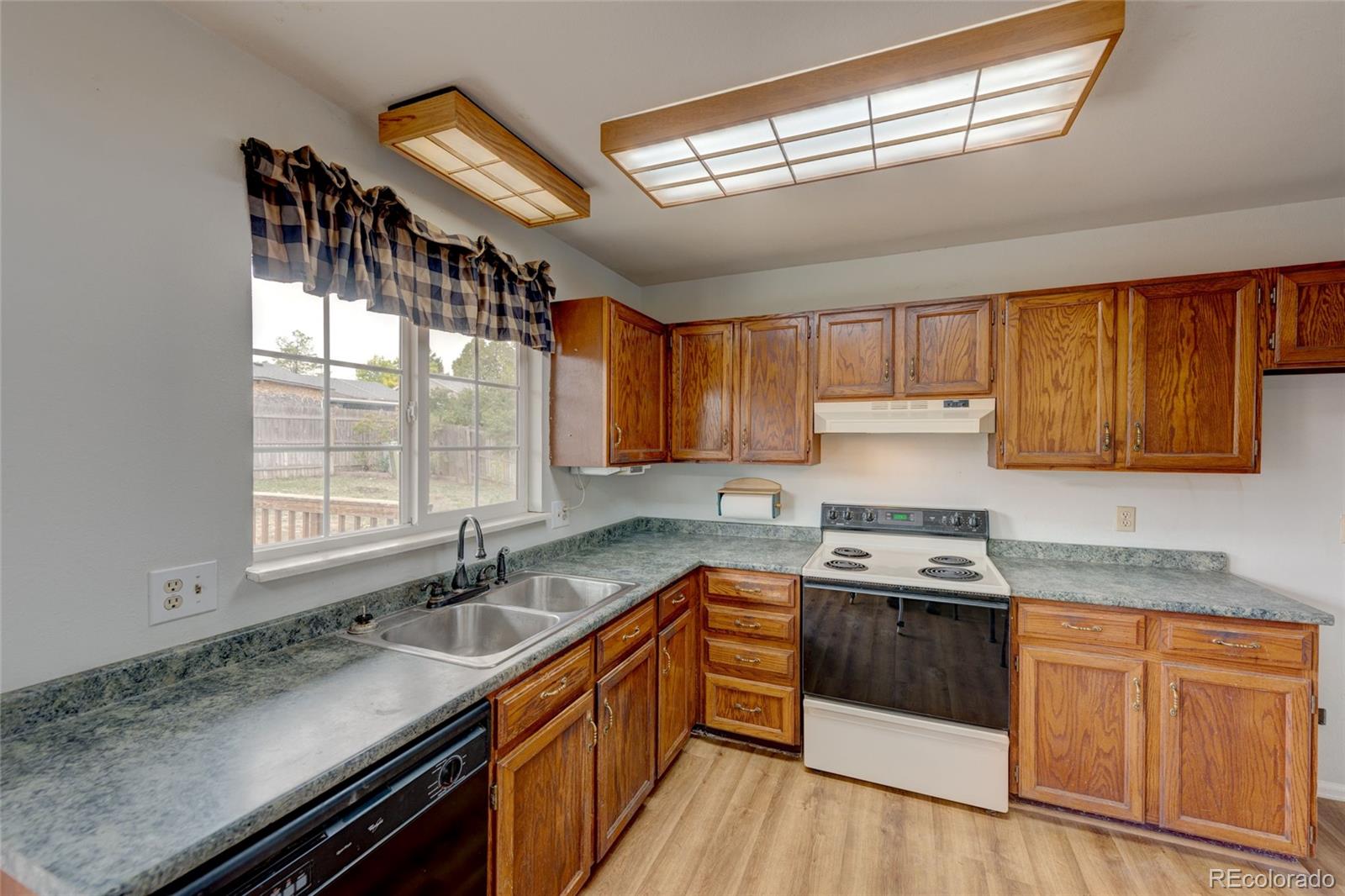 MLS Image #7 for 17828 e mexico drive,aurora, Colorado