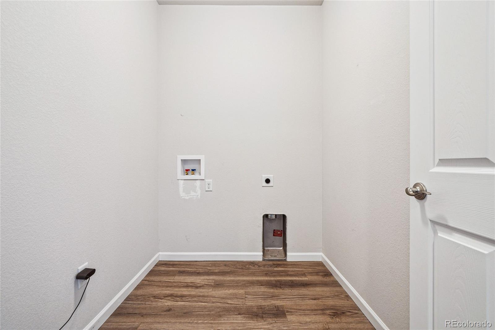 MLS Image #7 for 27862 e 9th drive,aurora, Colorado
