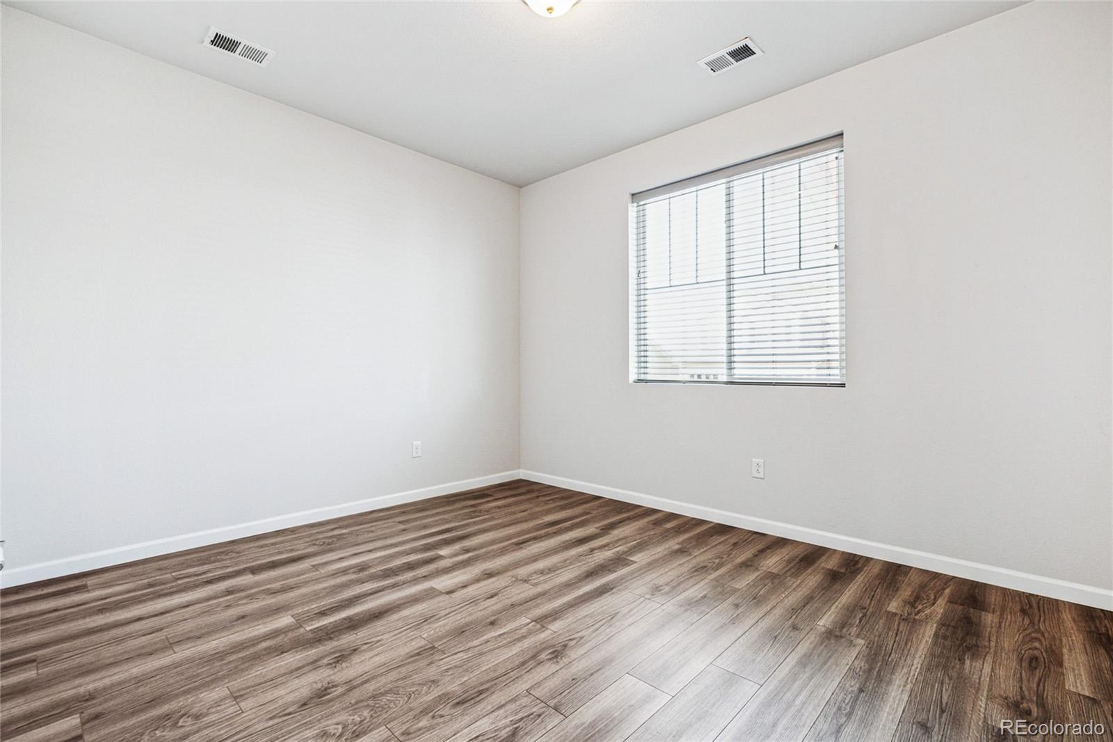MLS Image #8 for 27862 e 9th drive,aurora, Colorado