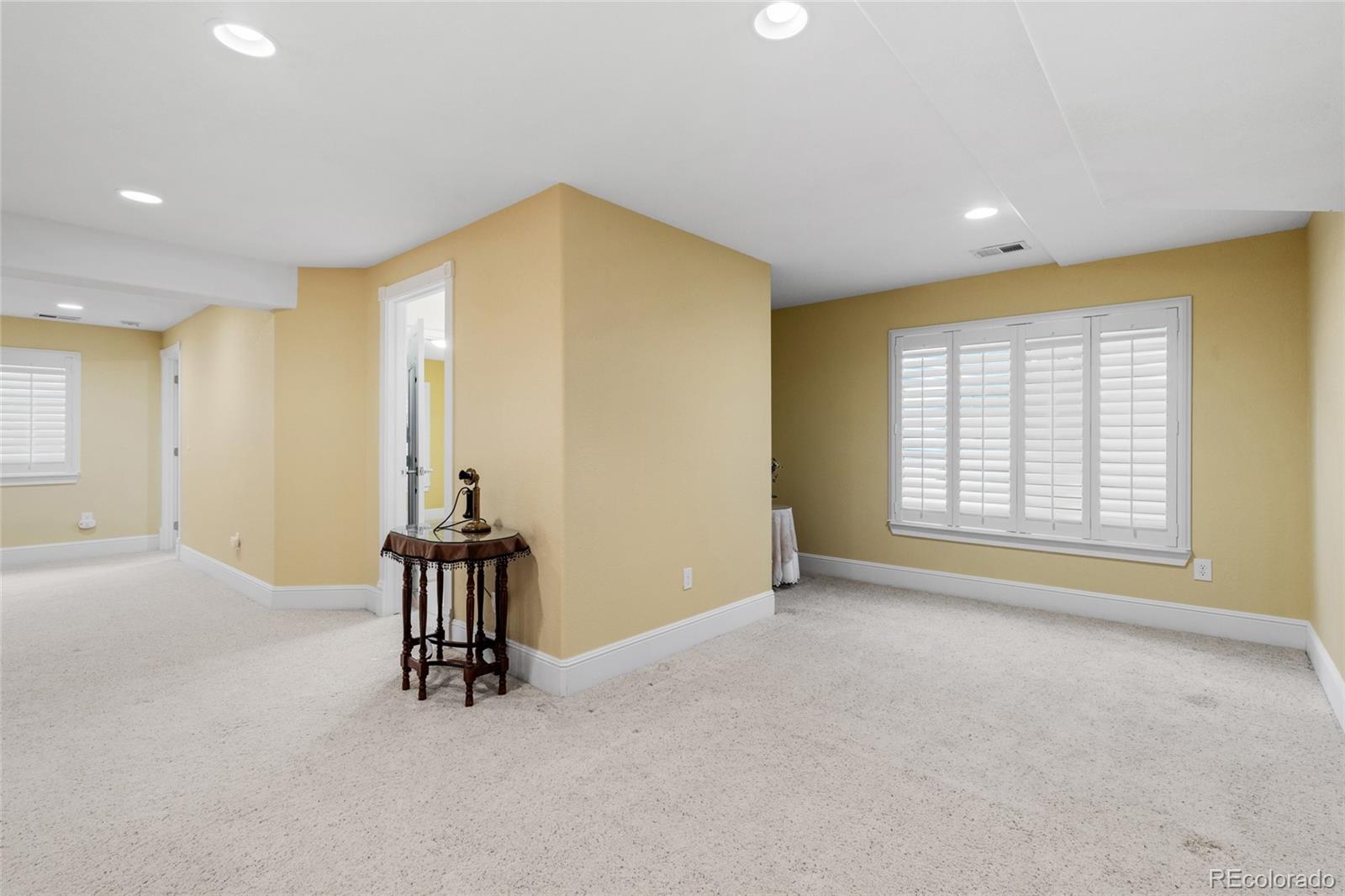 MLS Image #27 for 4056 s liverpool way,aurora, Colorado