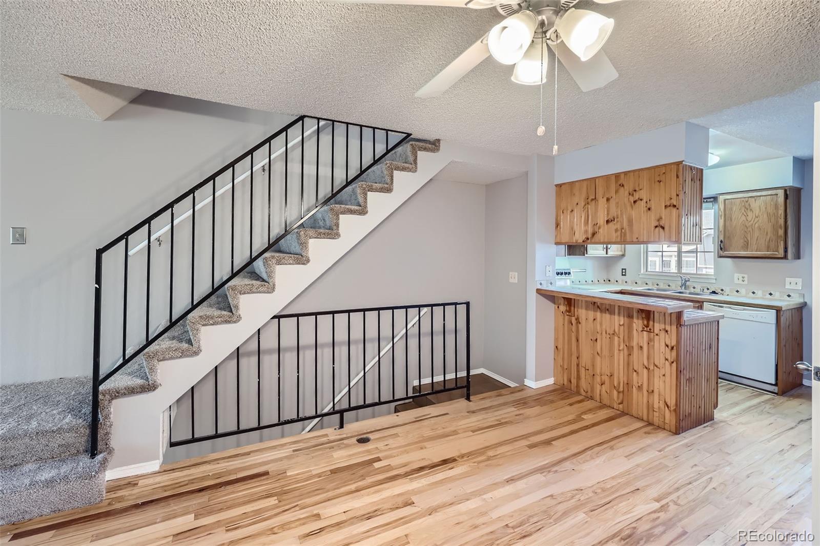 MLS Image #13 for 1811 s quebec way,denver, Colorado