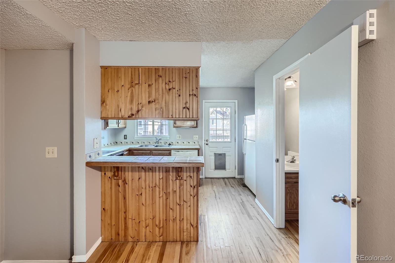 MLS Image #9 for 1811 s quebec way,denver, Colorado