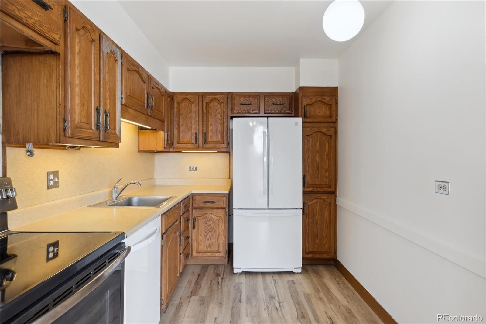 MLS Image #16 for 4570 e yale avenue 706,denver, Colorado
