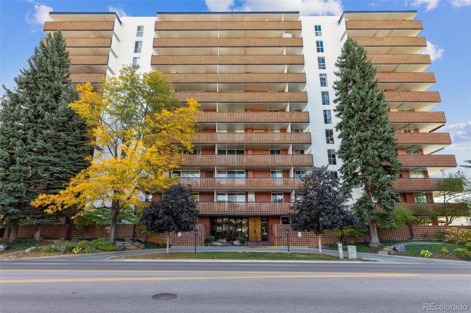 MLS Image #3 for 4570 e yale avenue 706,denver, Colorado