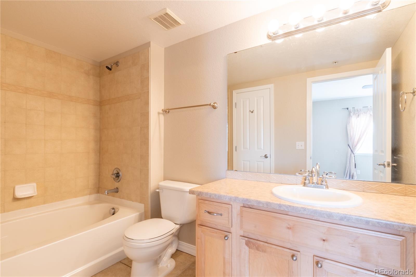 MLS Image #15 for 14300  waterside lane,broomfield, Colorado