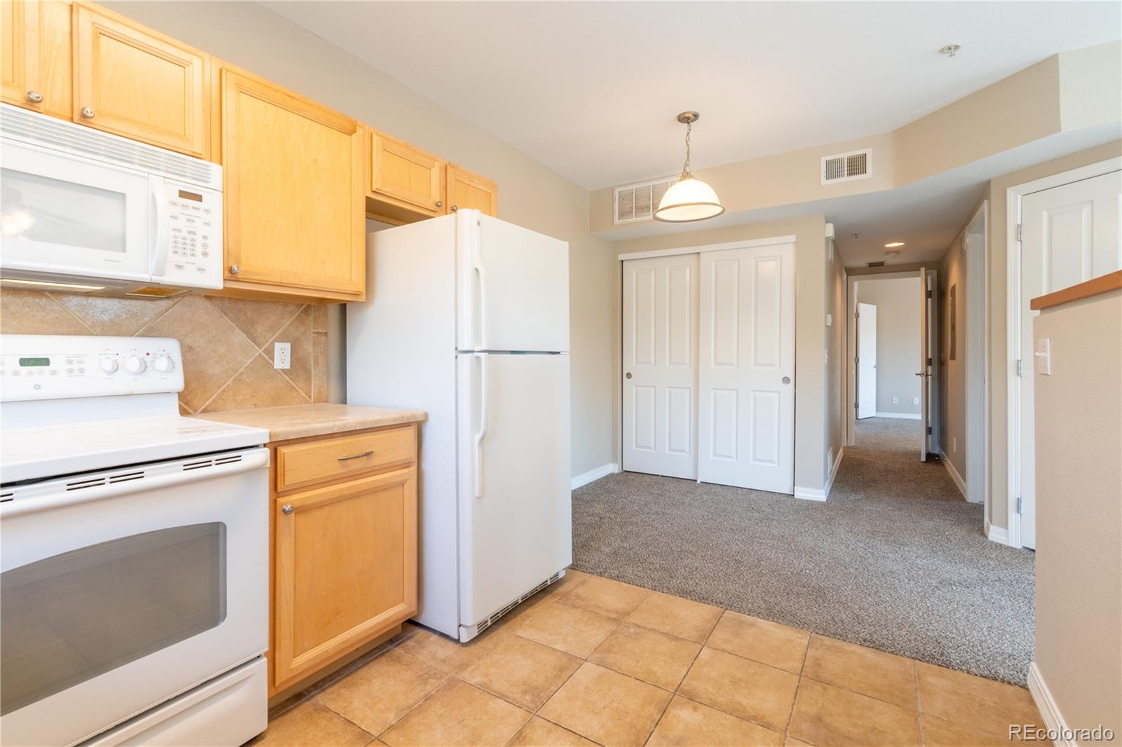 MLS Image #7 for 14300  waterside lane,broomfield, Colorado