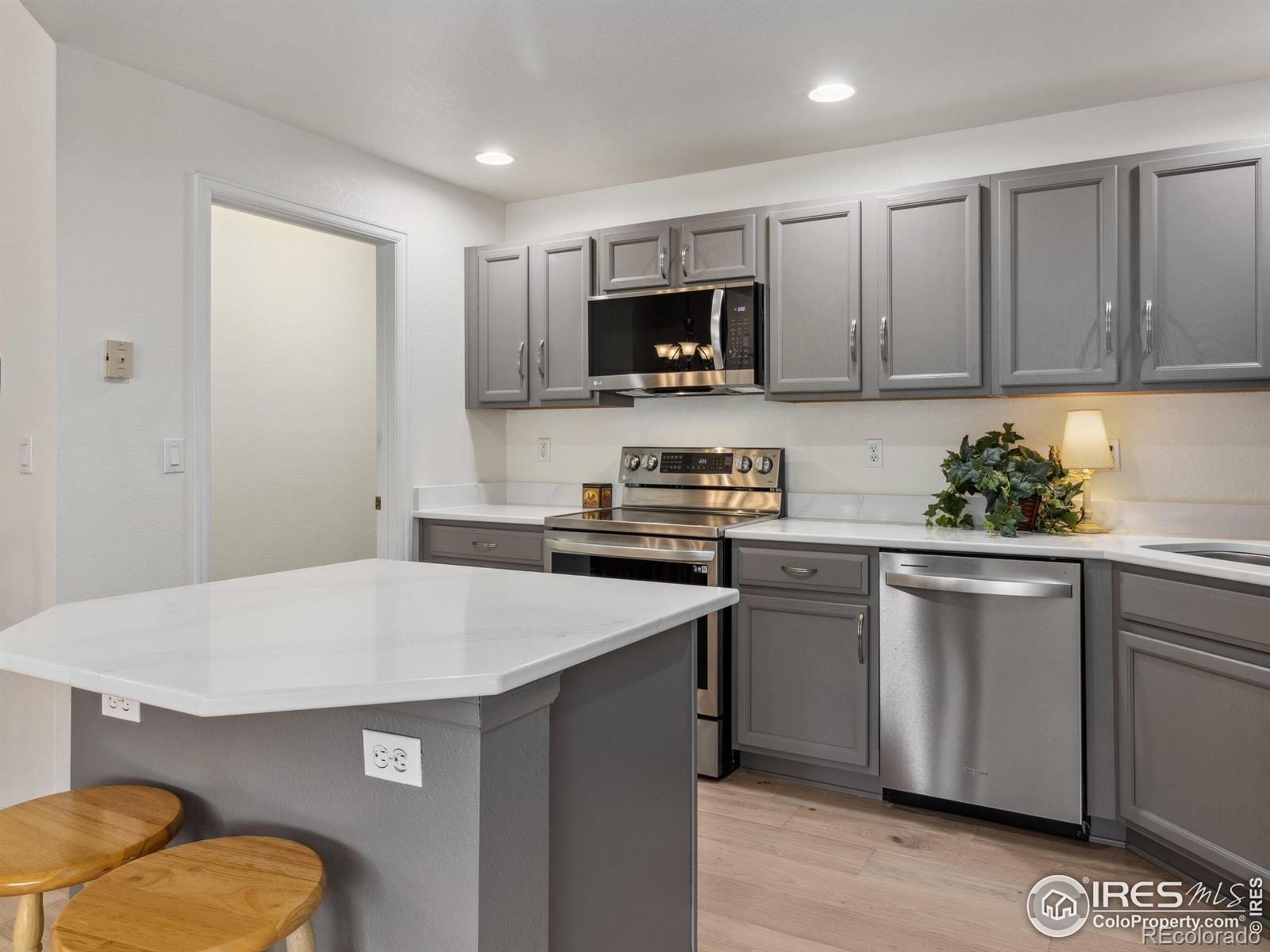 MLS Image #8 for 1703  whitehall drive,longmont, Colorado