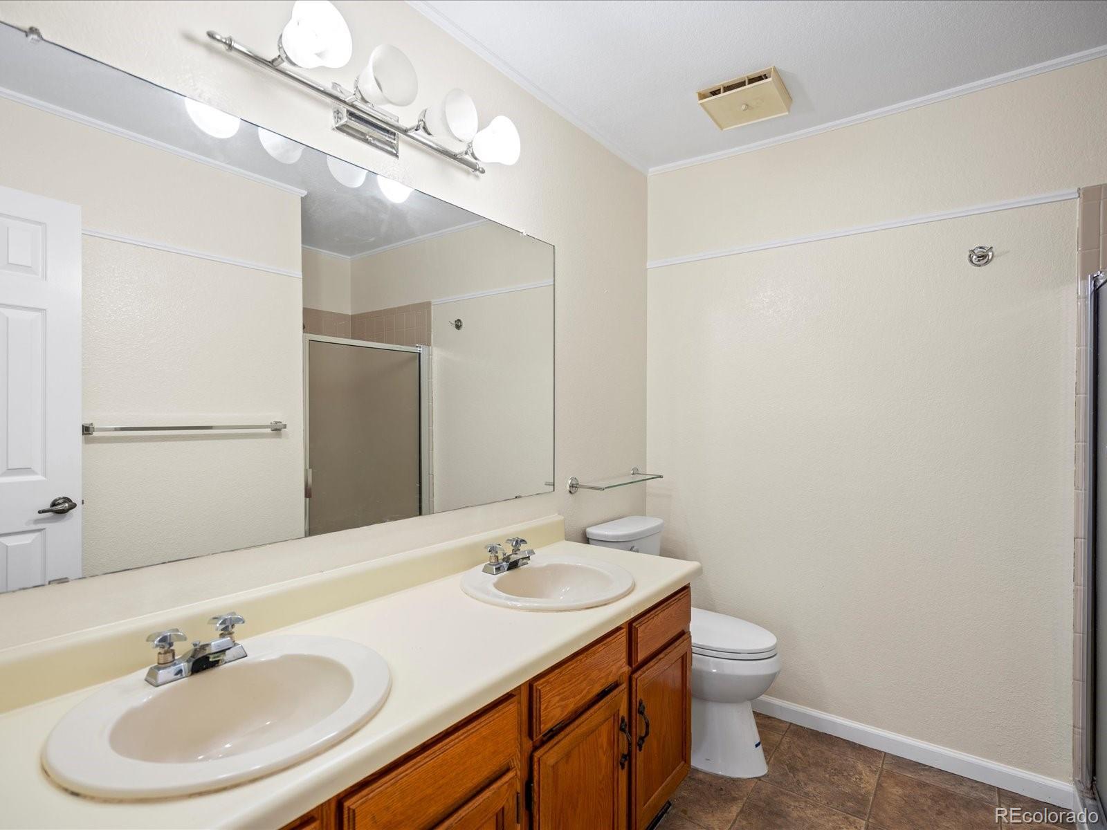 MLS Image #13 for 3600 s pierce street,denver, Colorado