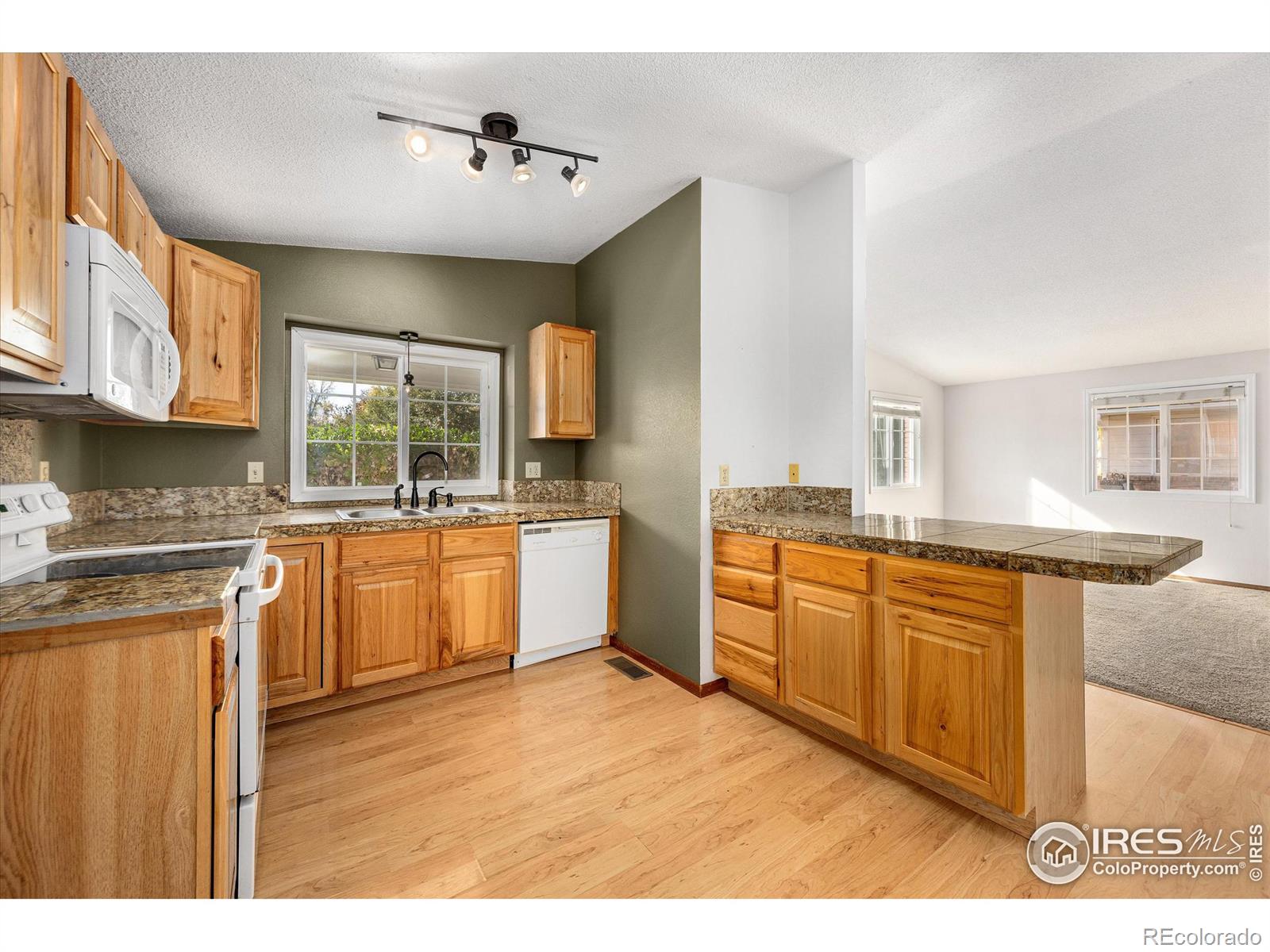 MLS Image #8 for 1645  hoffman drive,loveland, Colorado