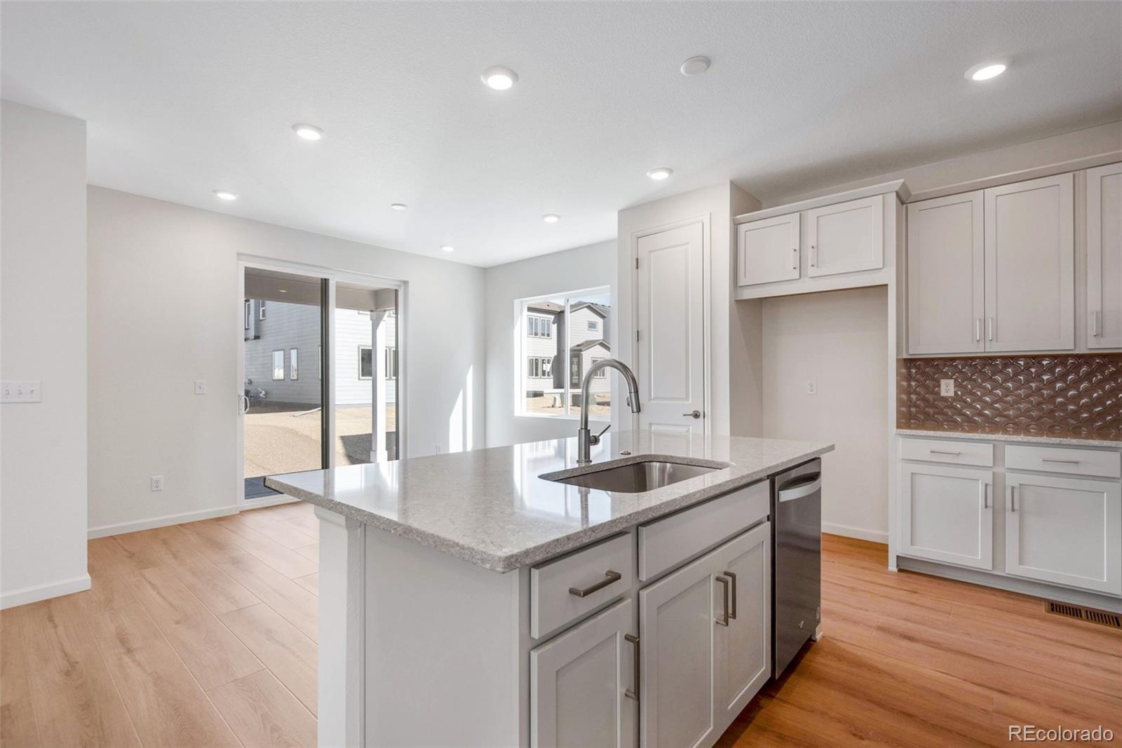 MLS Image #10 for 13521 e 99th place,commerce city, Colorado