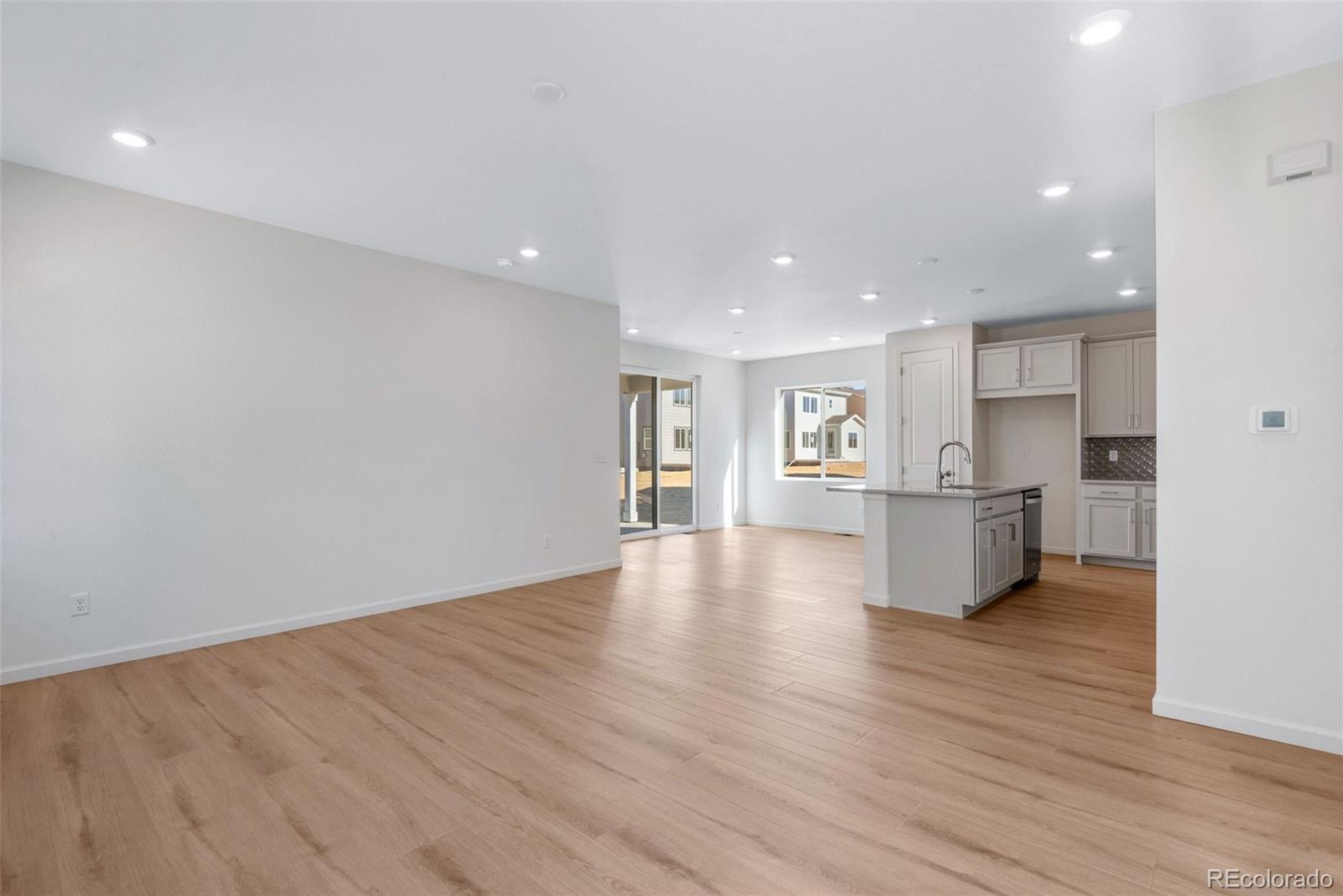 MLS Image #3 for 13521 e 99th place,commerce city, Colorado