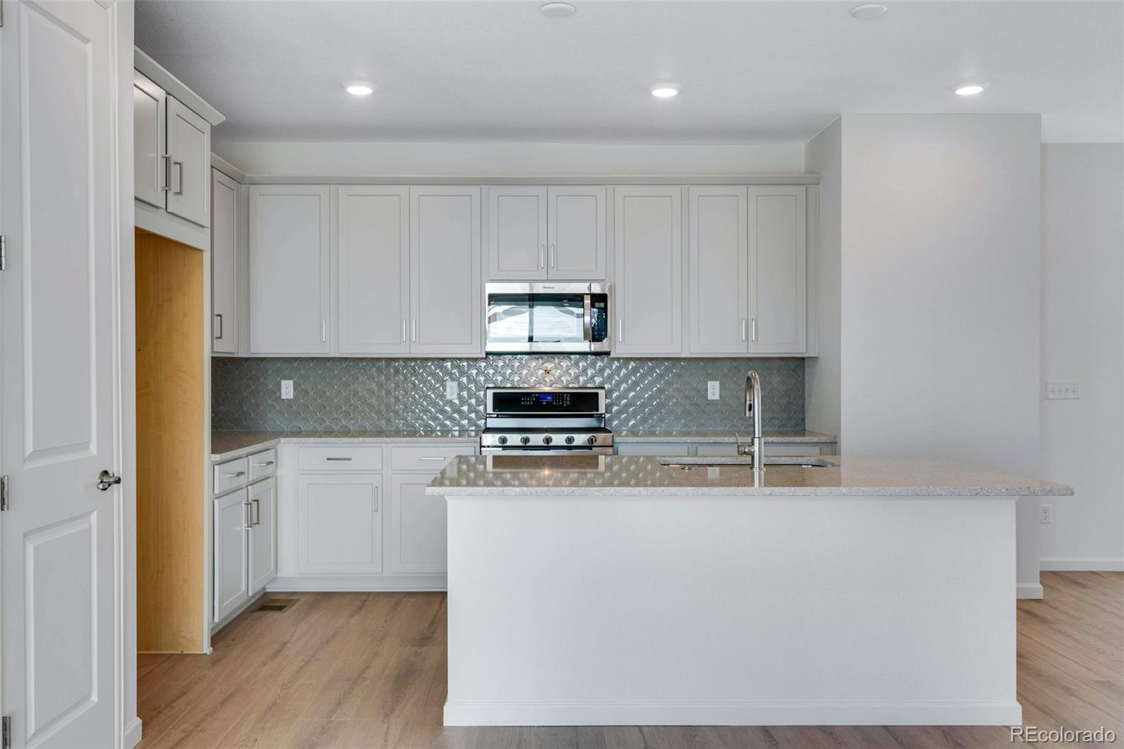 MLS Image #7 for 13521 e 99th place,commerce city, Colorado