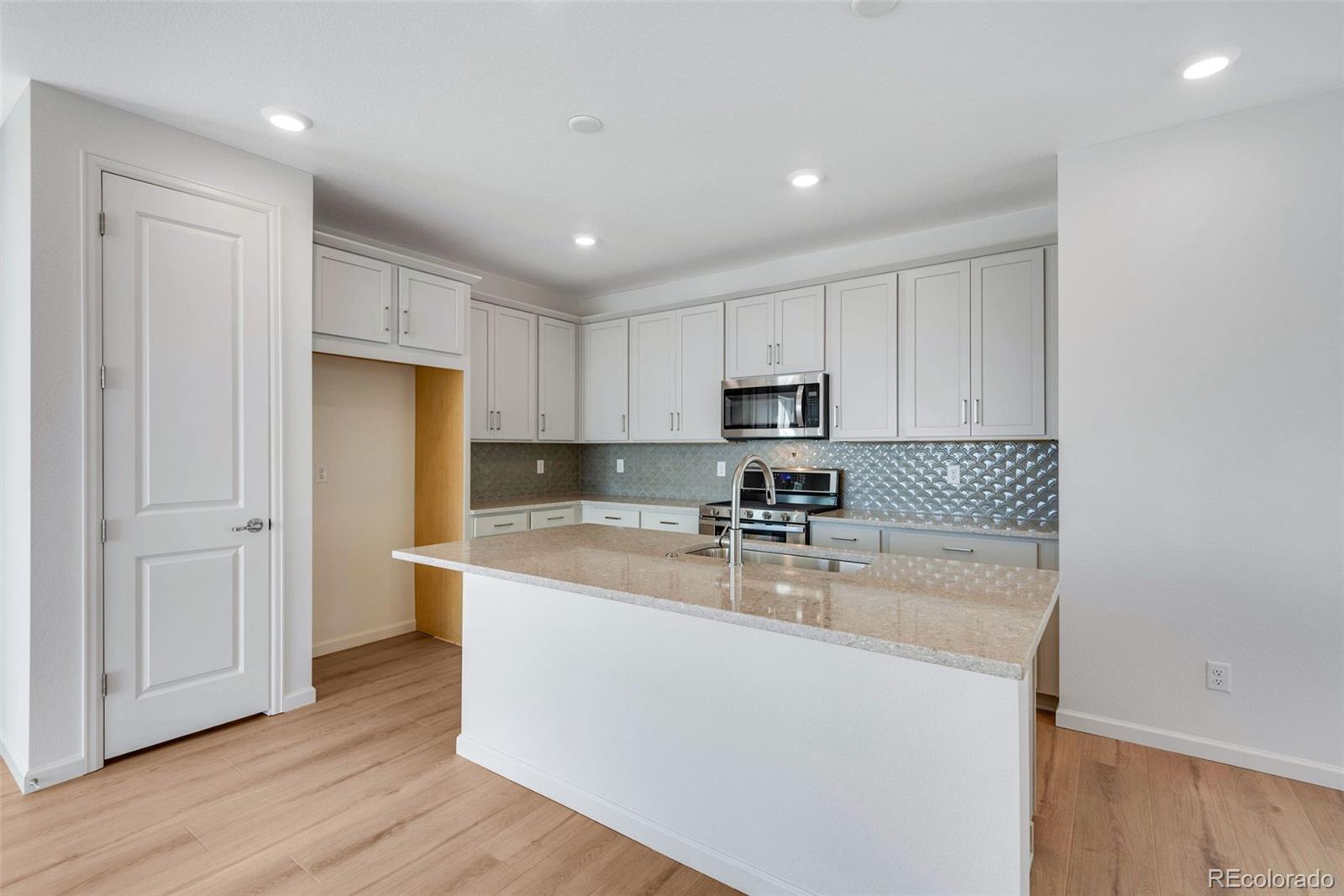 MLS Image #9 for 13521 e 99th place,commerce city, Colorado