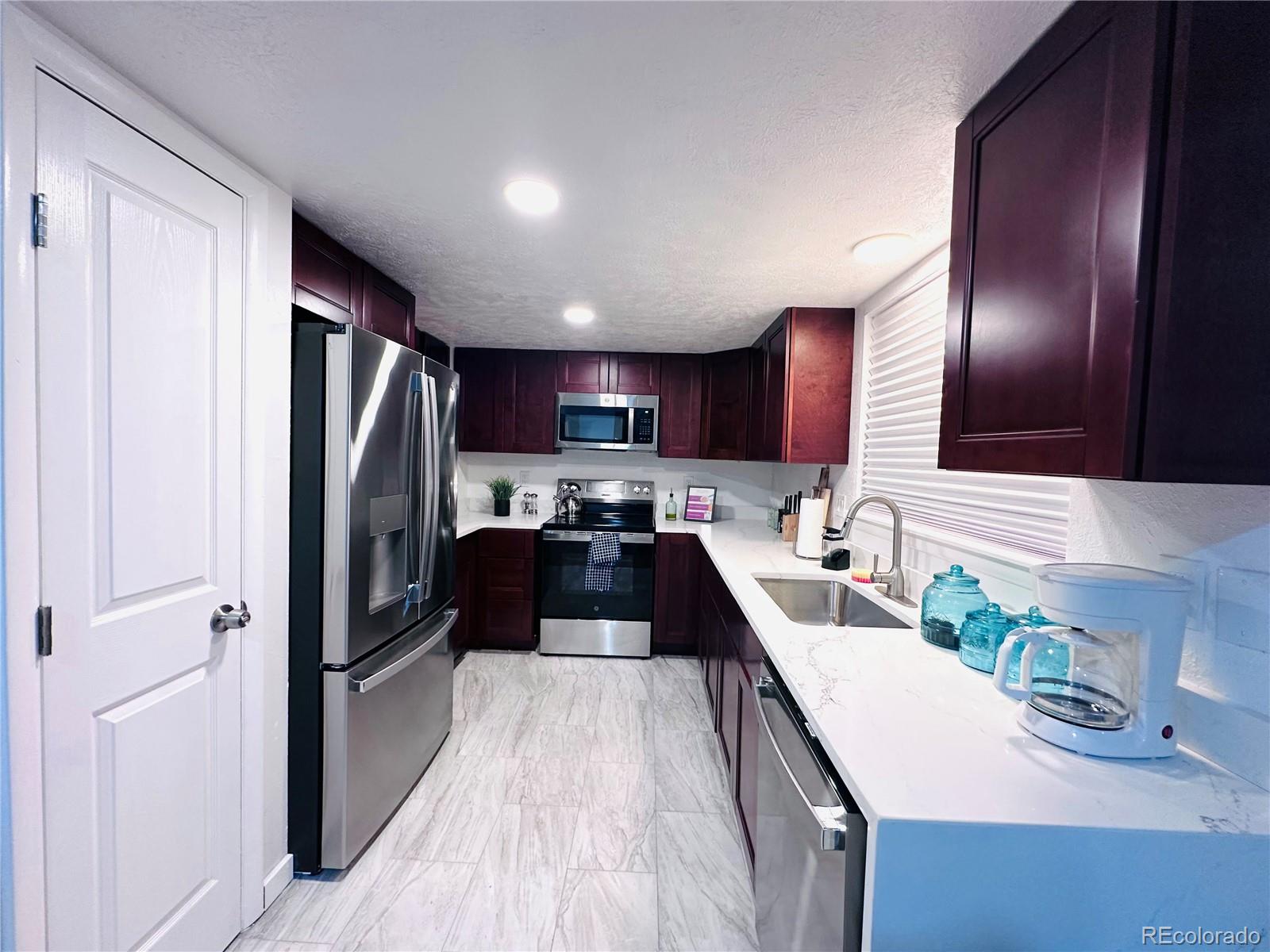 MLS Image #15 for 3901 s ensenada court,aurora, Colorado